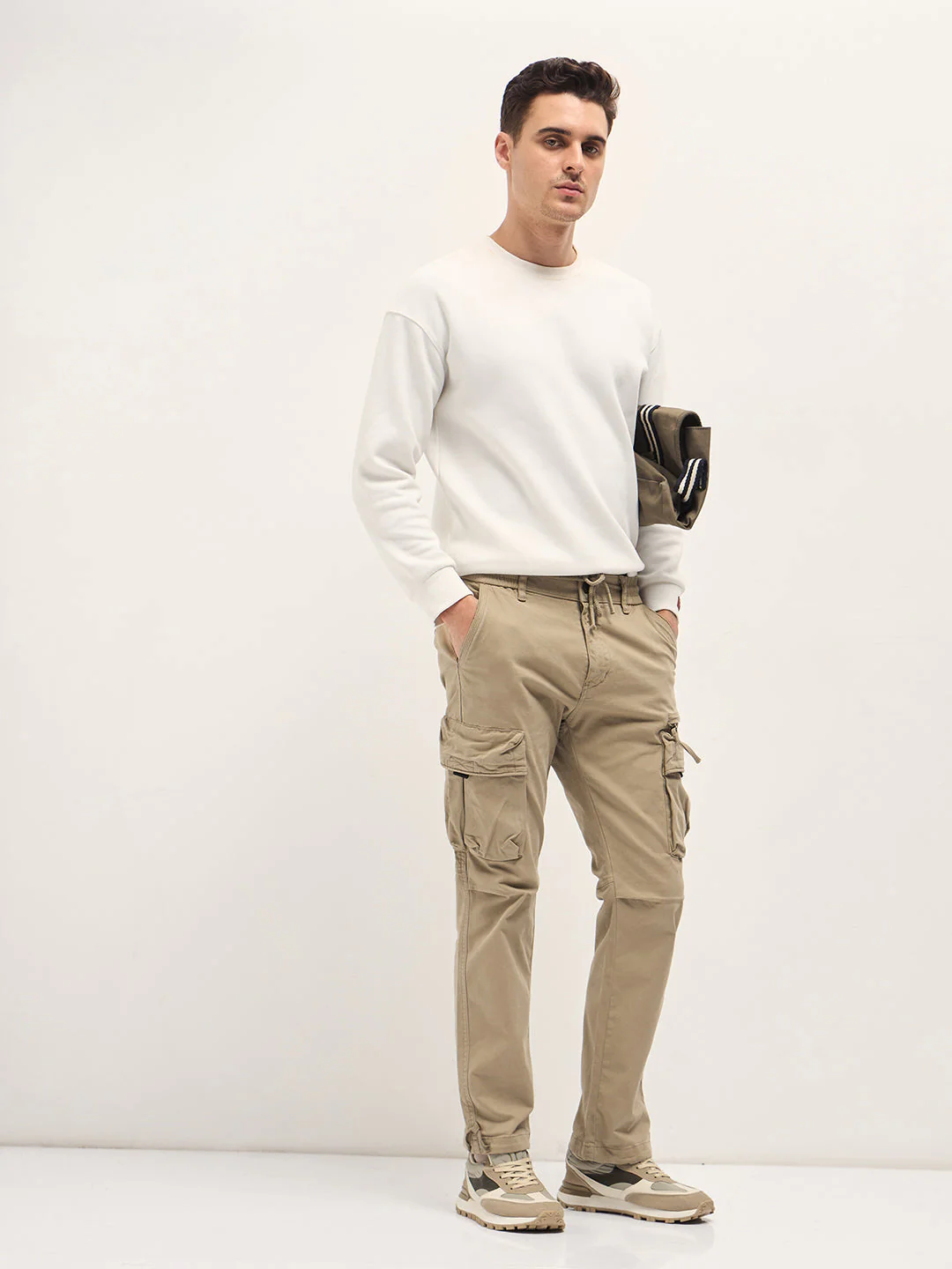 Men Beige Cargo Pants - Image 4
