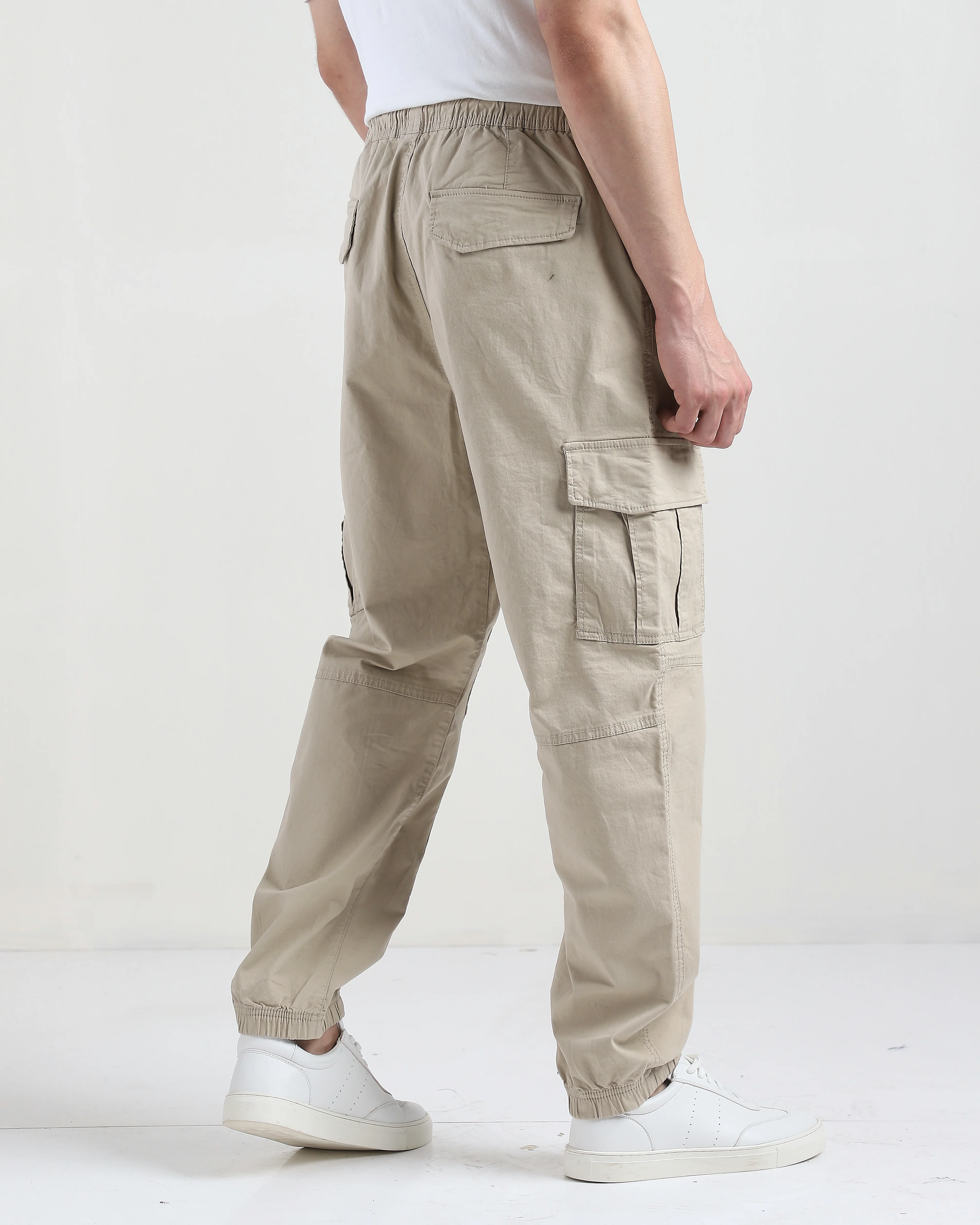 Men Beige Cotton Blend Cargo Jogger Pants - Image 4
