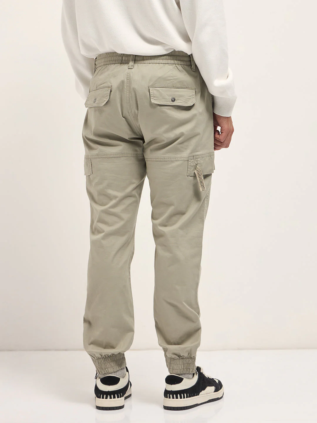 Men Beige Cotton Relaxed Fit Cargo Pants - Image 2
