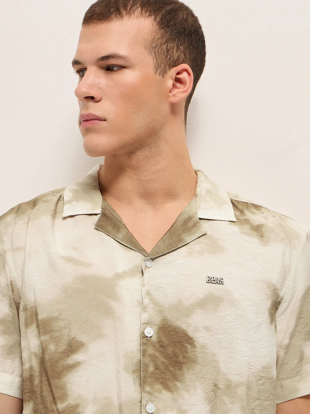 Men Beige Faded Abstract Print Relaxed Fit Cuban Collar Shirt - Image 6