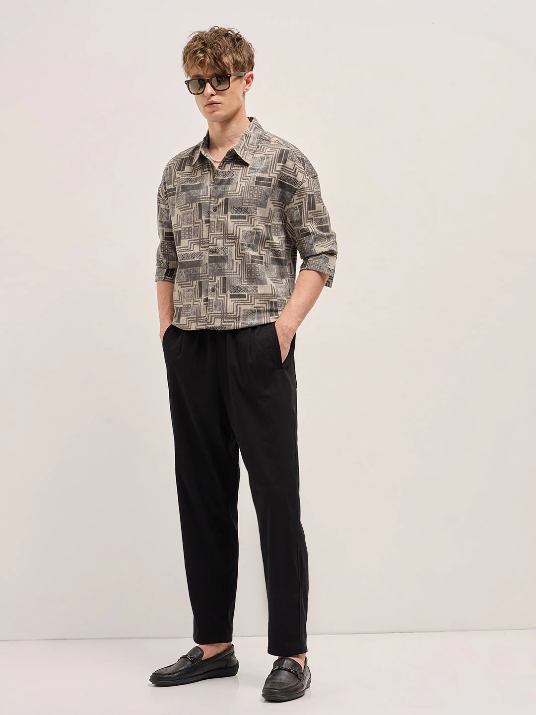 Men Beige Geometric Printed Relax Fit Casual Shirt - Image 4