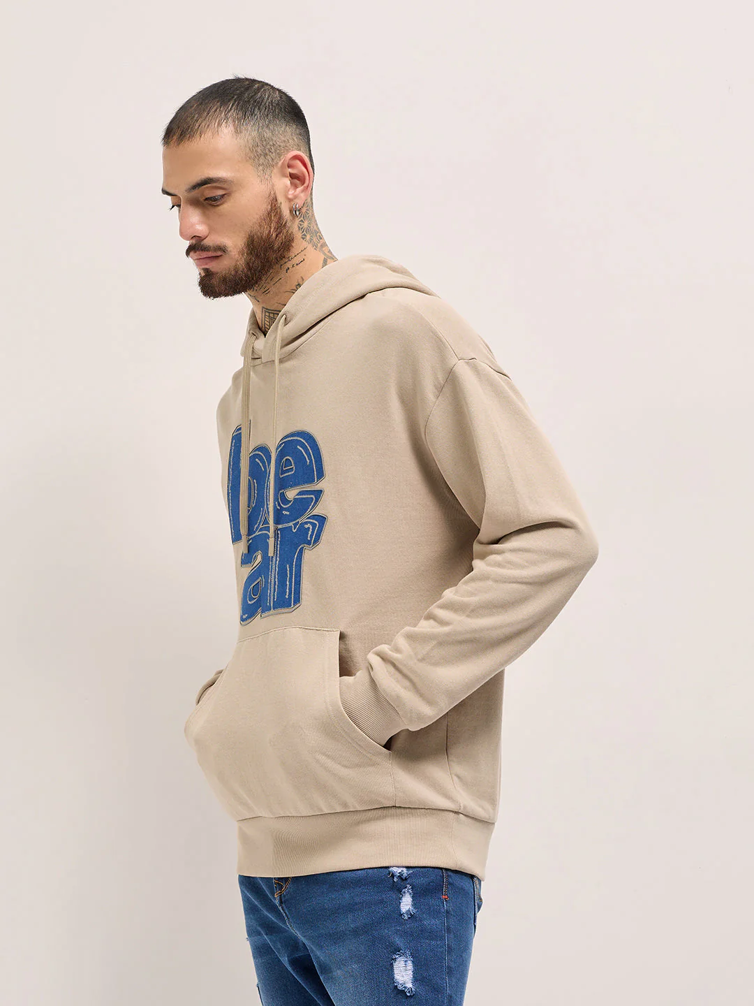 Men Beige Graphic Distressed Design Relax Fit Hoodie - Image 3
