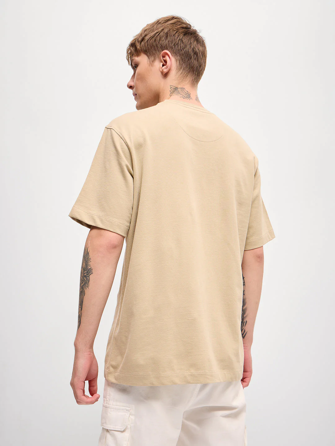 Men Beige GraphicTextured Print Oversize Crew Neck T-shirt - Image 2