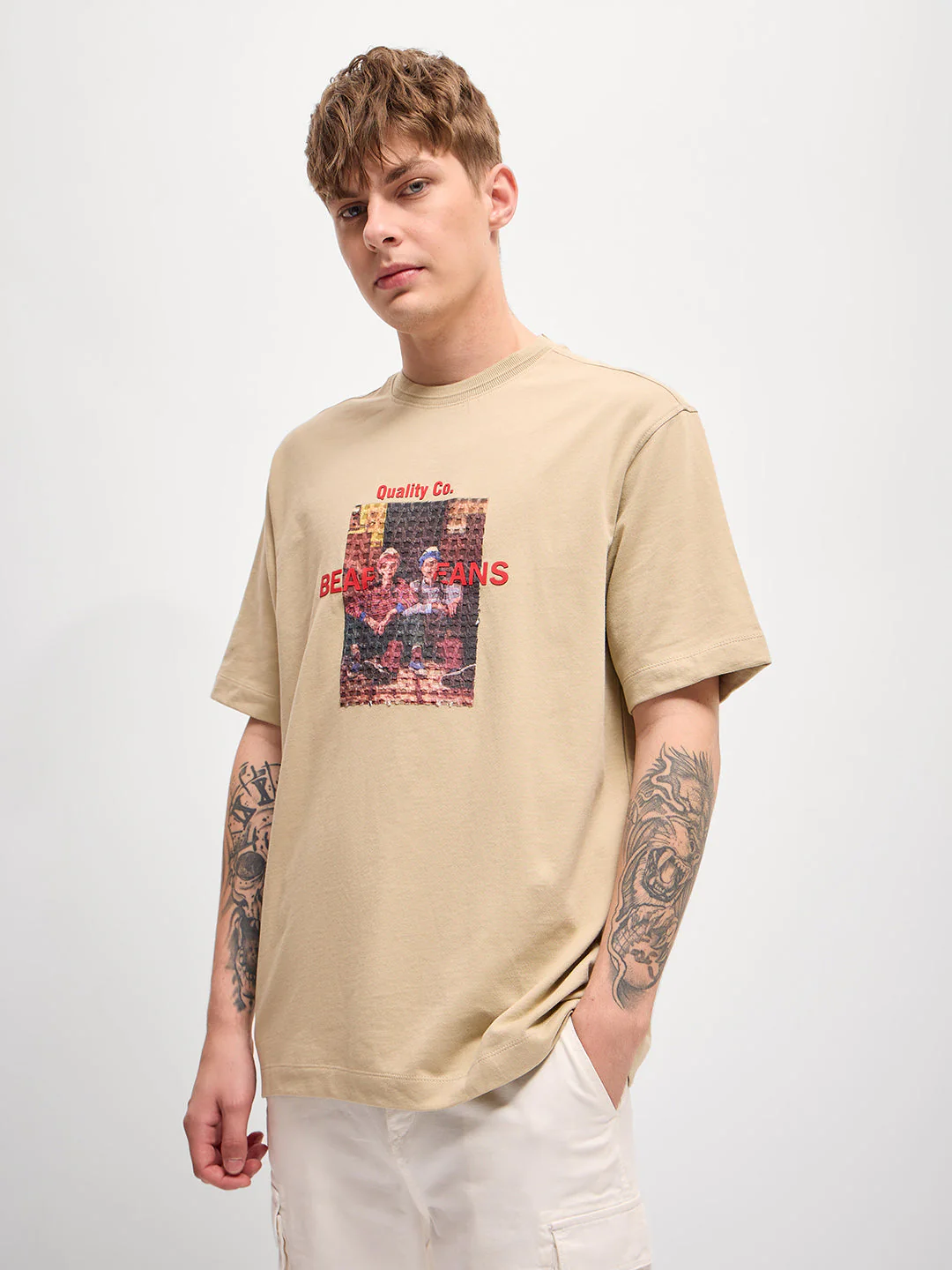 Men Beige GraphicTextured Print Oversize Crew Neck T-shirt - Image 3