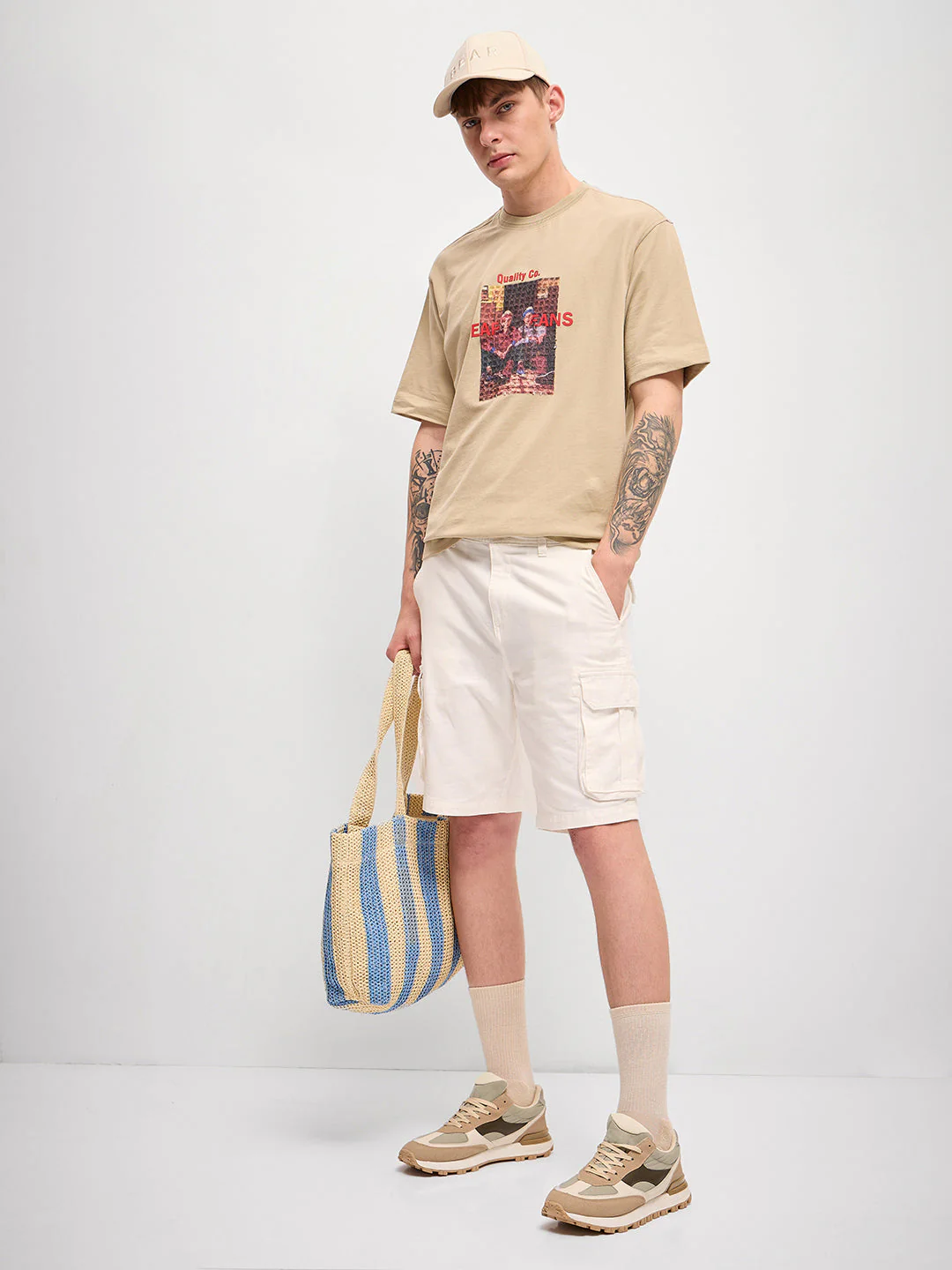 Men Beige GraphicTextured Print Oversize Crew Neck T-shirt - Image 4