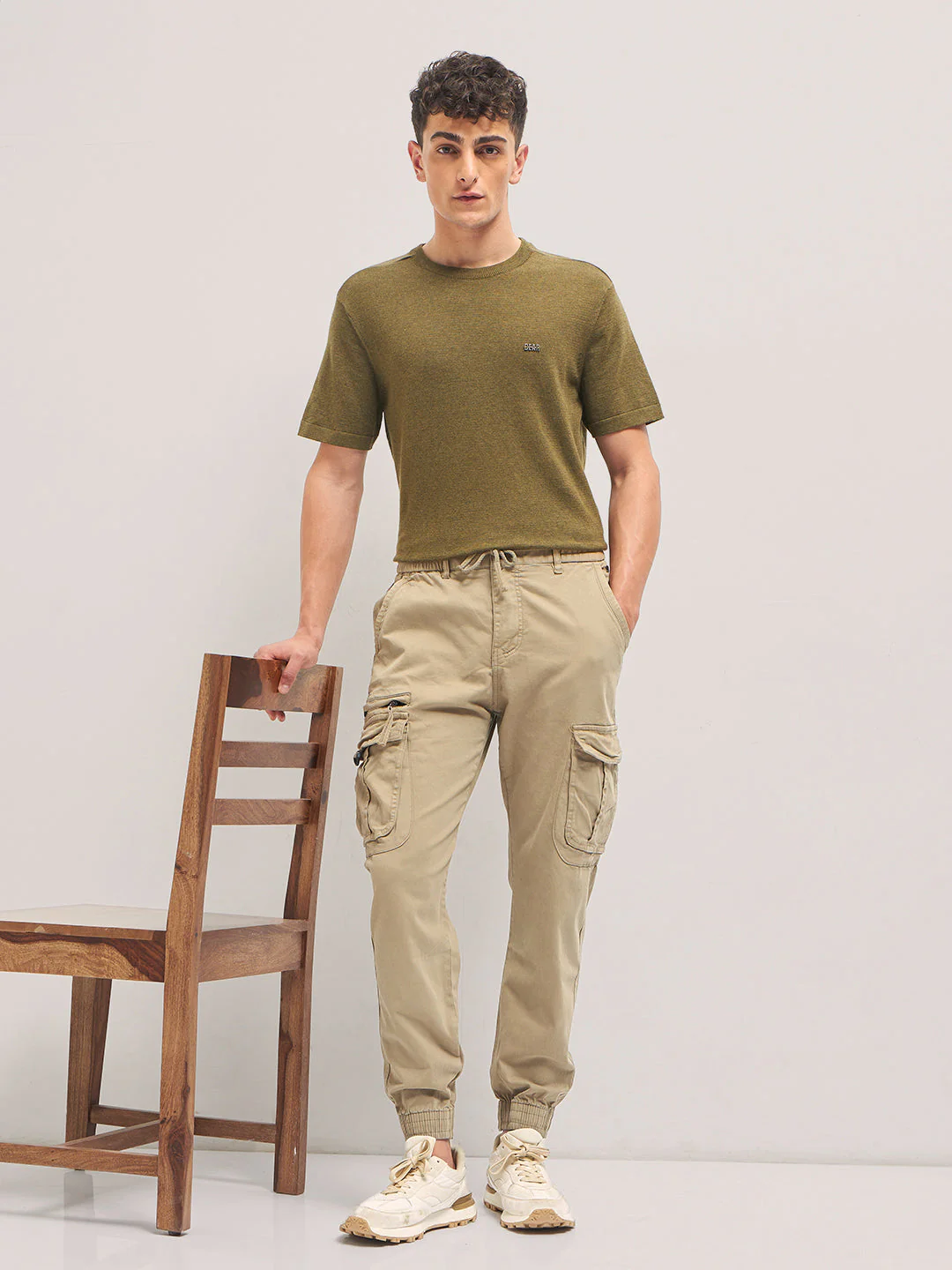 Men Beige Regular Fit Cargo Pants - Image 4