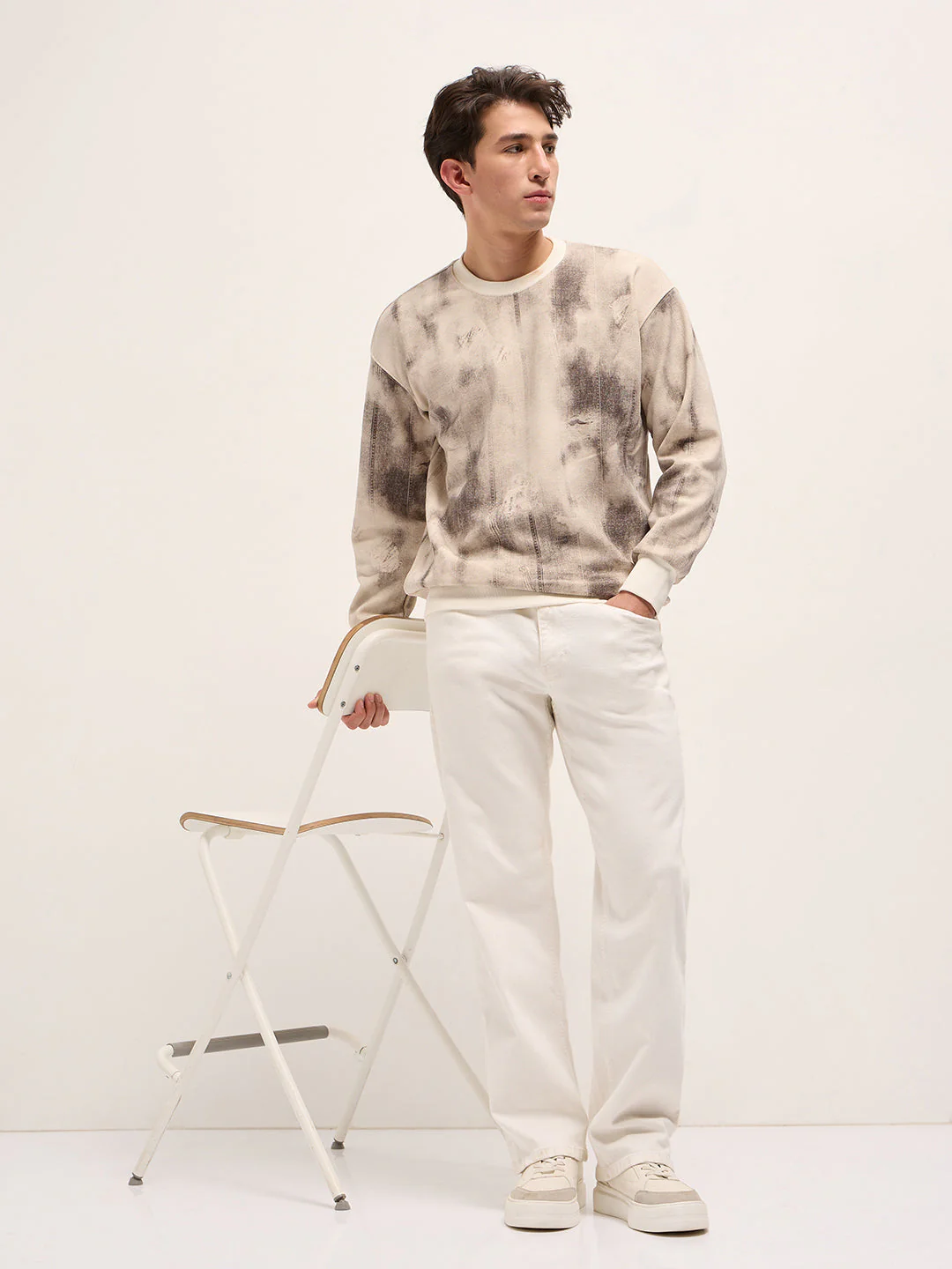 Men Beige Regular Fit Crew Neck T-Shirt - Image 4