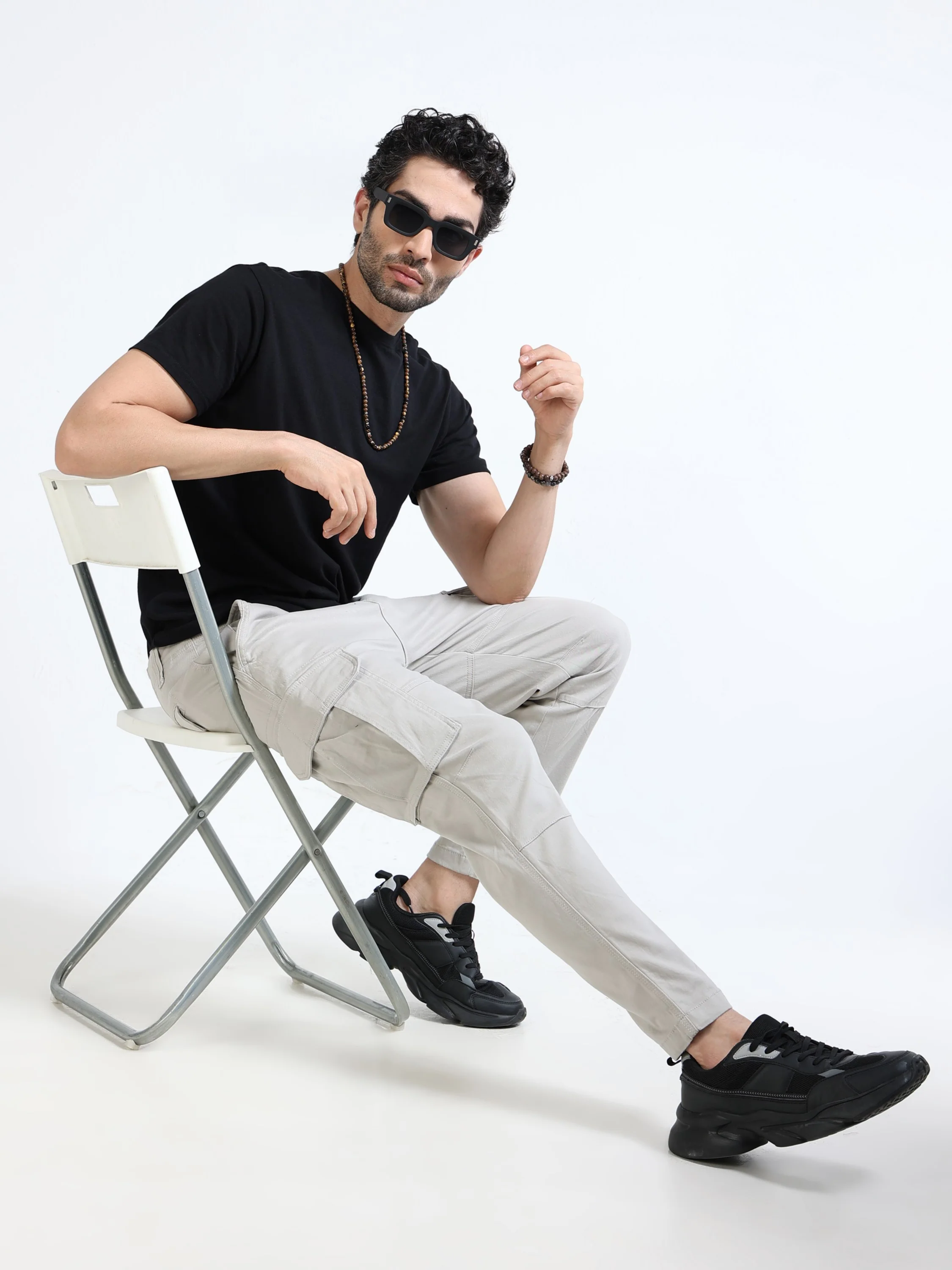 Men Beige Mid Rise Cargo Pants - Image 7