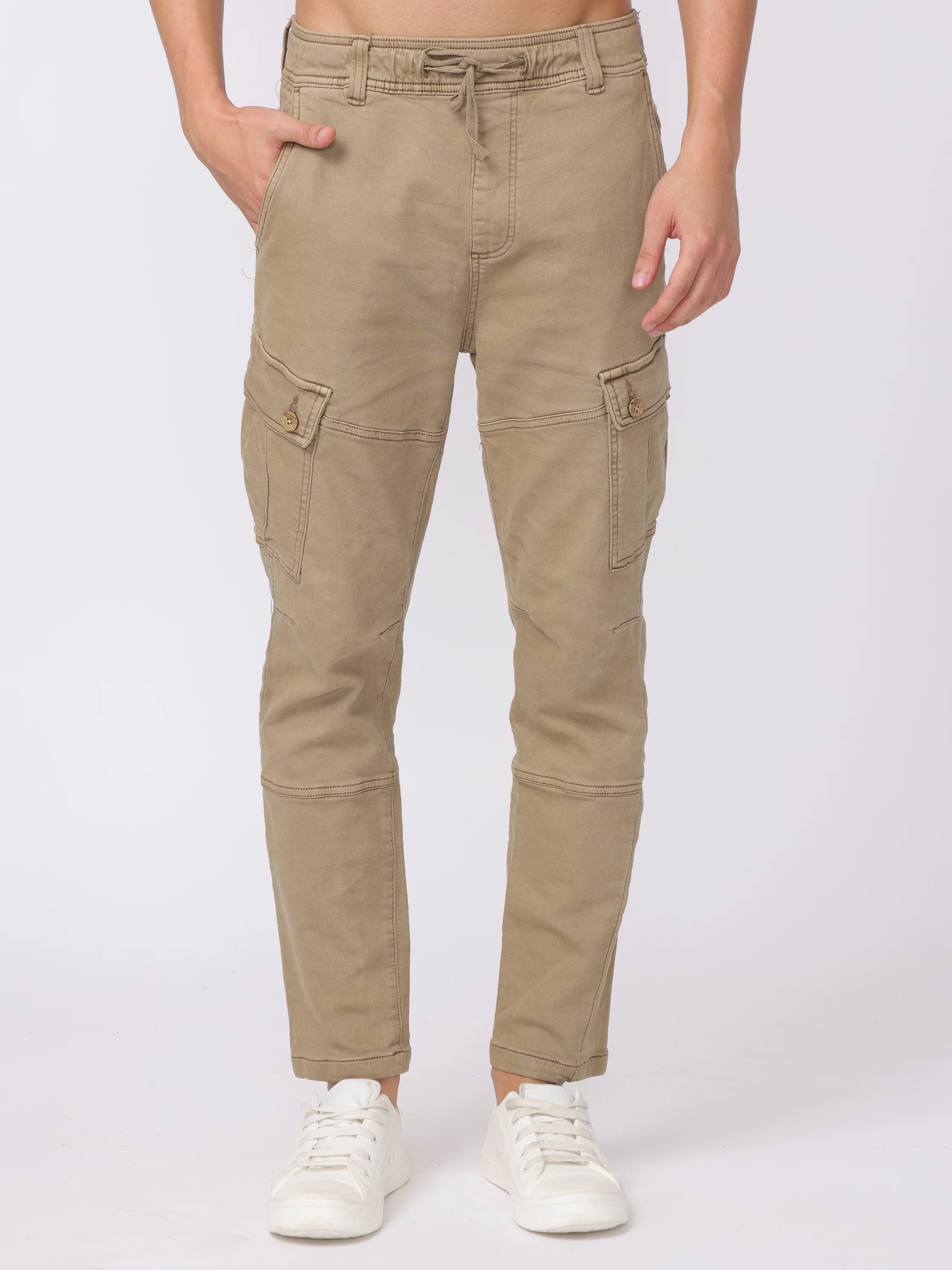 Men Beige Relaxed Fit Cargo Pants - Image 3