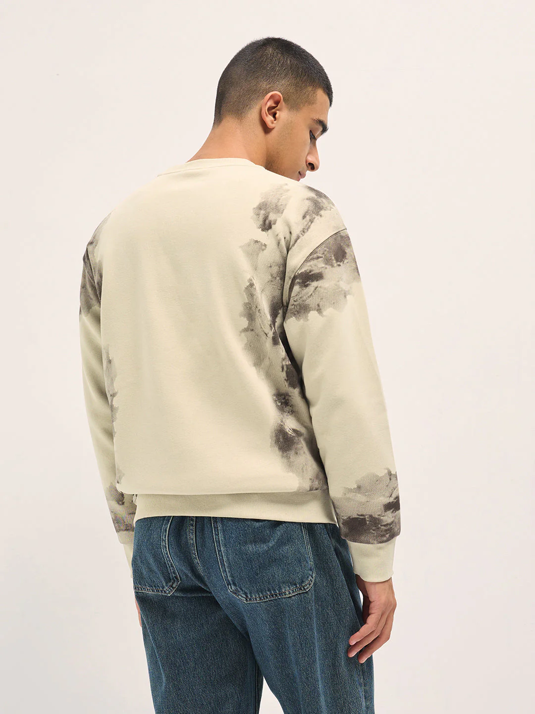 Men Beige Relaxed Fit Crew Neck T-Shirt - Image 2