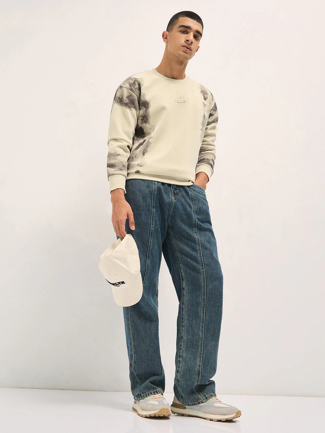 Men Beige Relaxed Fit Crew Neck T-Shirt - Image 4
