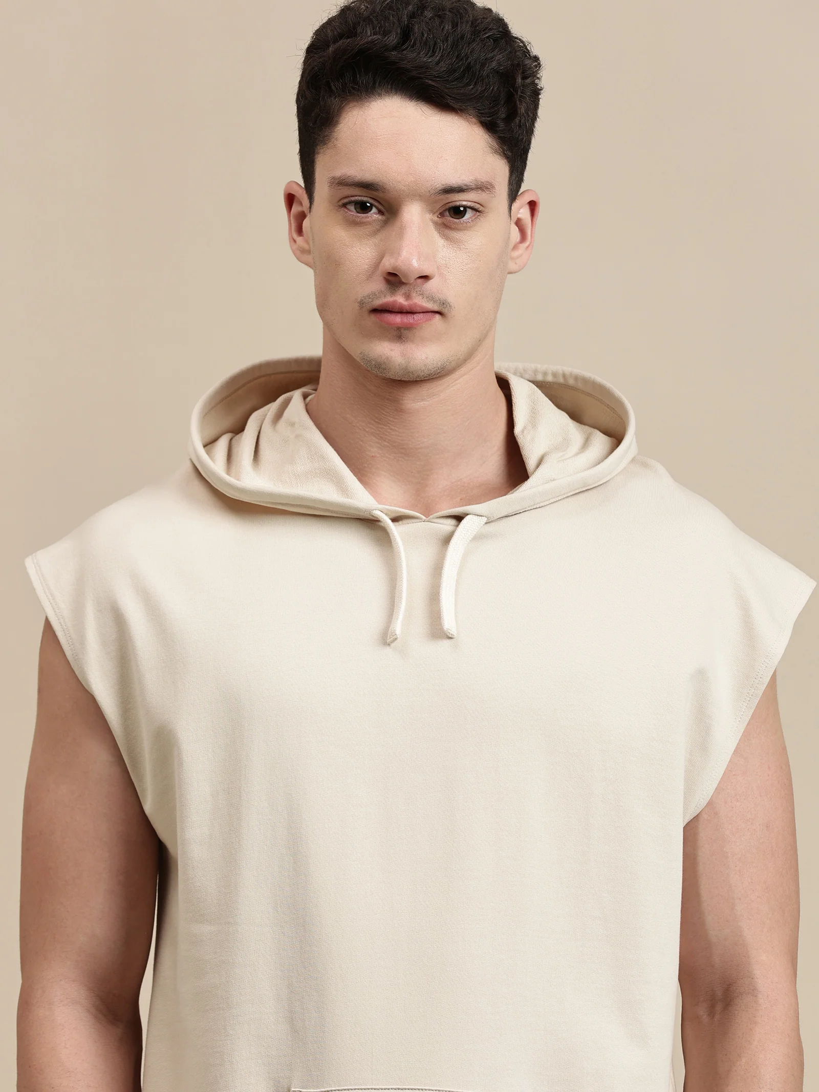 Men Beige Sleeveless Hoddie - Image 3