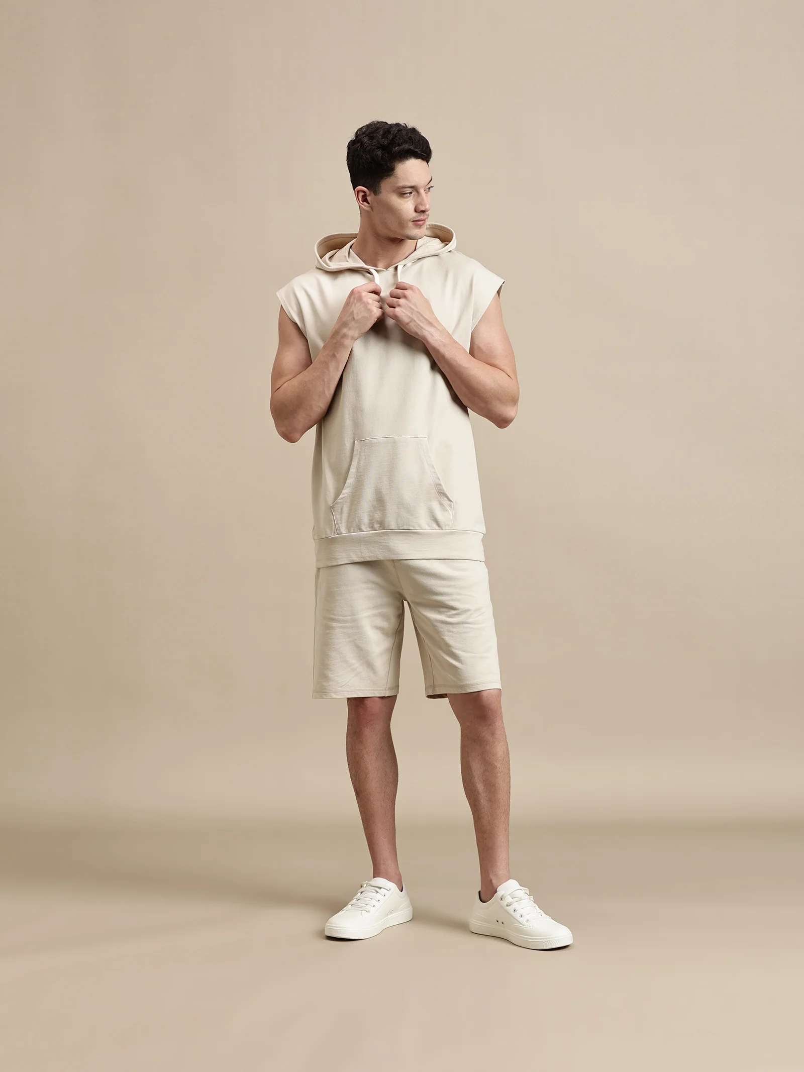 Men Beige Sleeveless Hoddie - Image 5