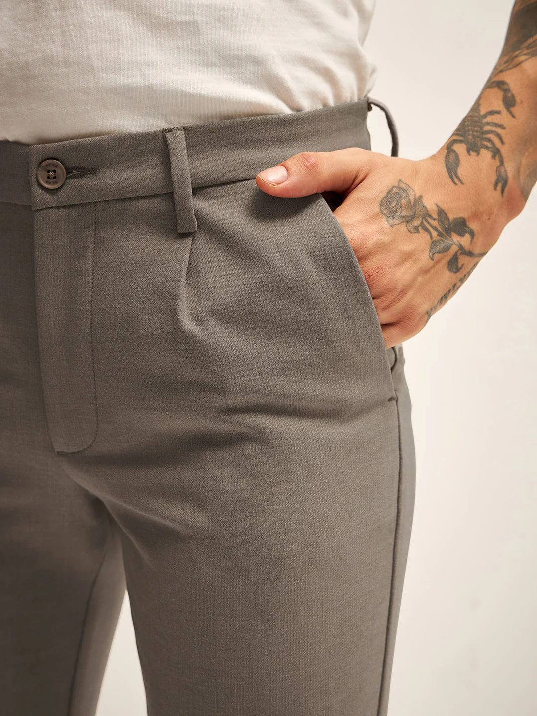 Men Beige Solid 4 Way Stretch Formal Trouser - Image 4