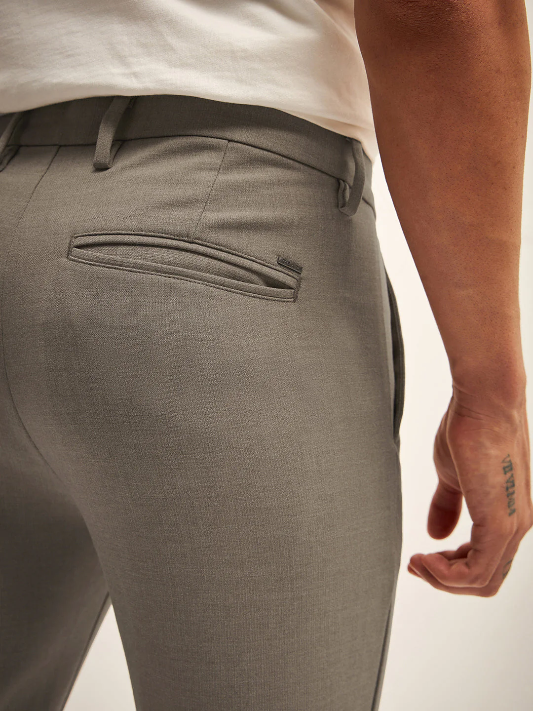 Men Beige Solid 4 Way Stretch Formal Trouser - Image 5