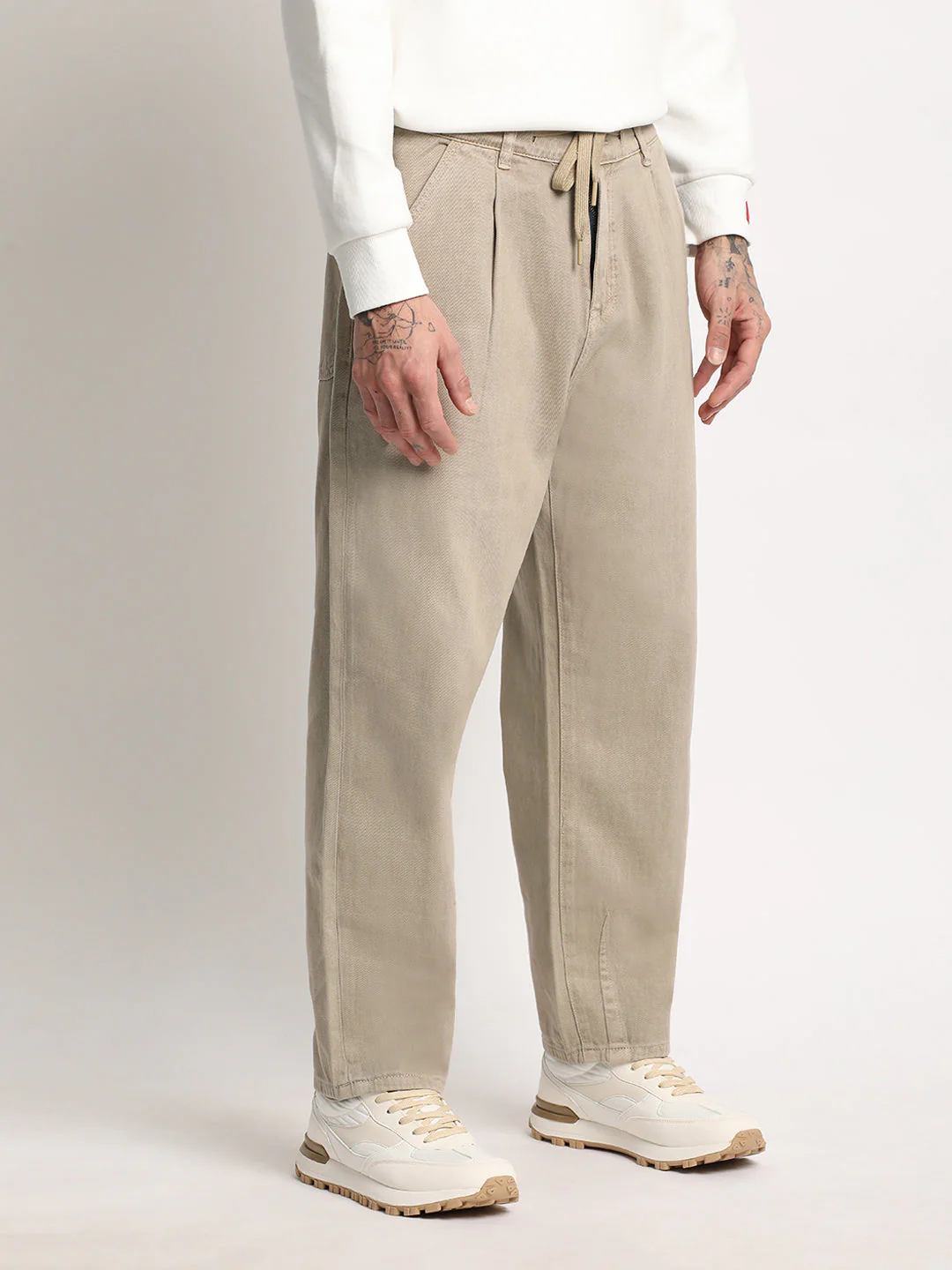 Men Beige Solid Mid Rise Relaxed Fit Jean - Image 3