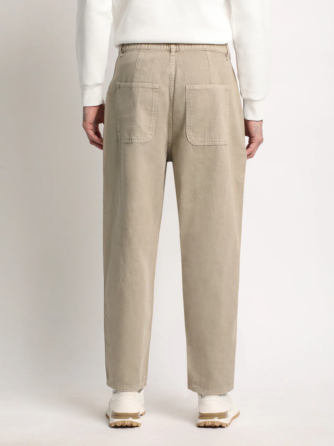 Men Beige Solid Mid Rise Relaxed Fit Jean - Image 4
