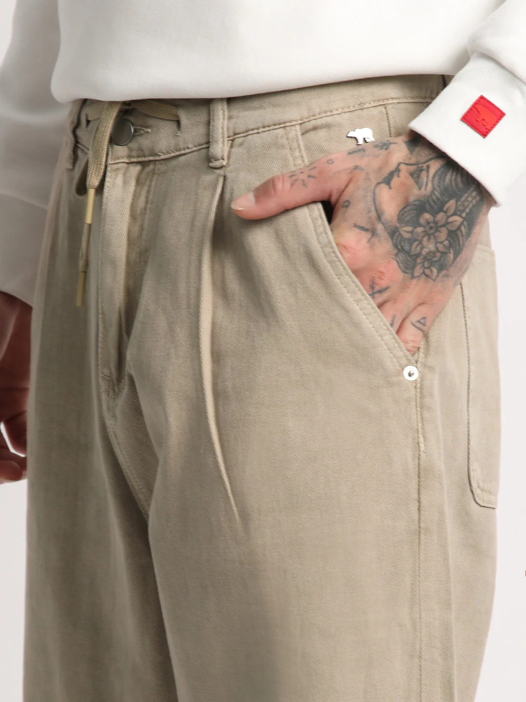 Men Beige Solid Mid Rise Relaxed Fit Jean - Image 7