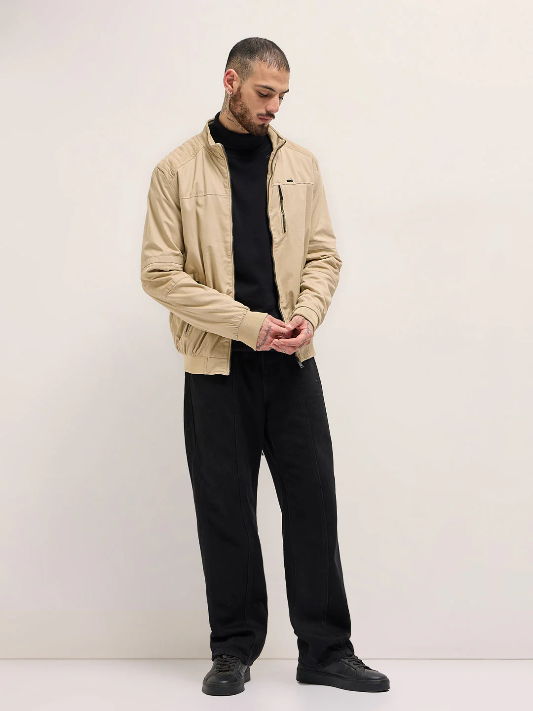 Men Beige Solid Regular Fit - Image 4