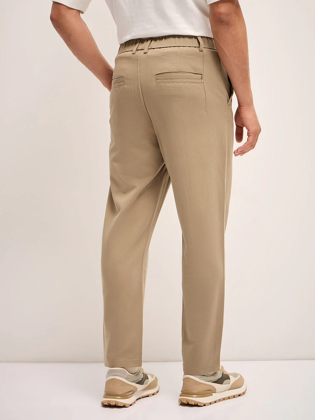 Men Beige Solid Regular Fit Mid-Rise Casual Pant - Image 2