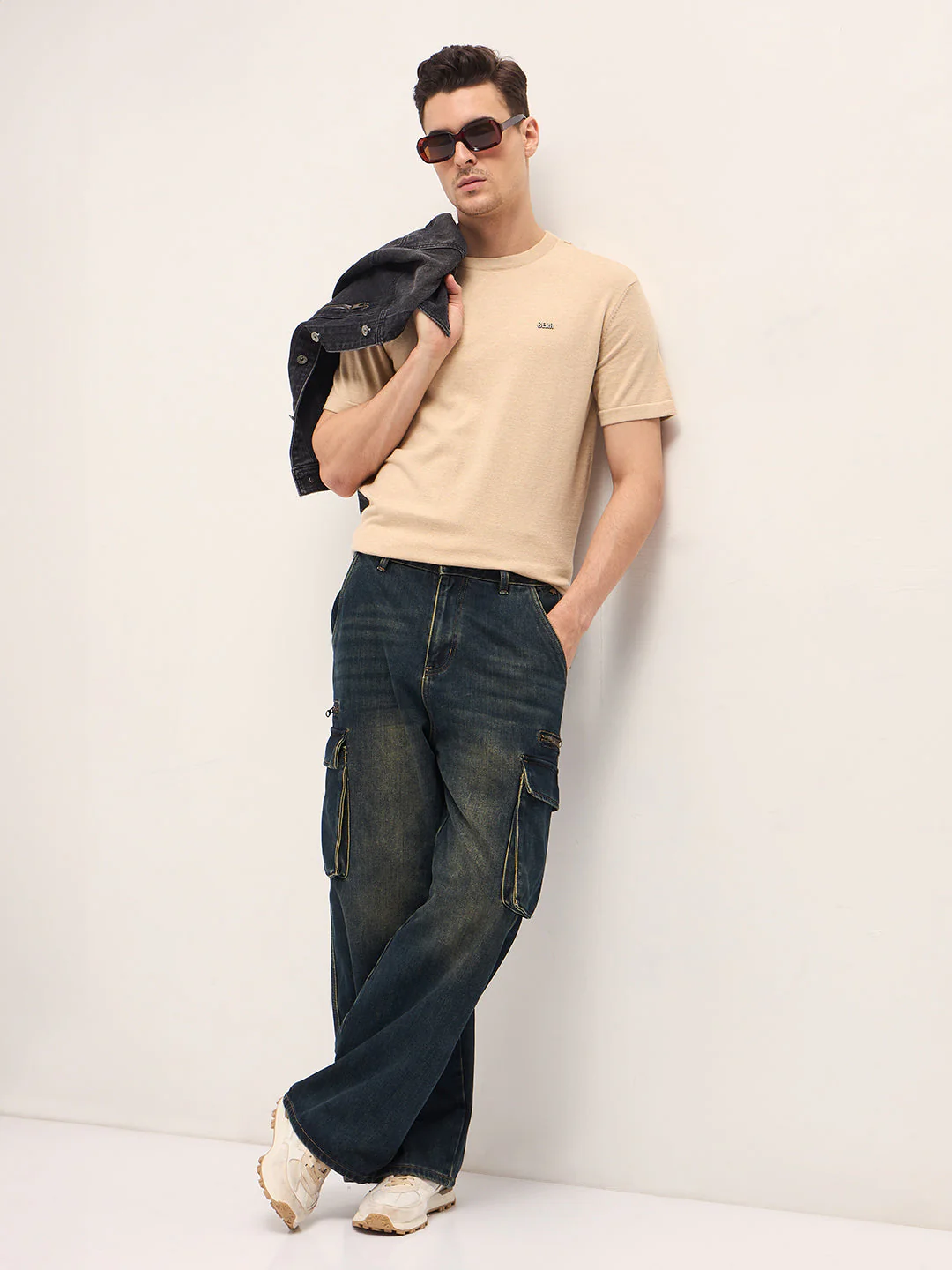 Men Beige Solid Regular Fit Ribbed Crew Neck T-shirt - Image 4