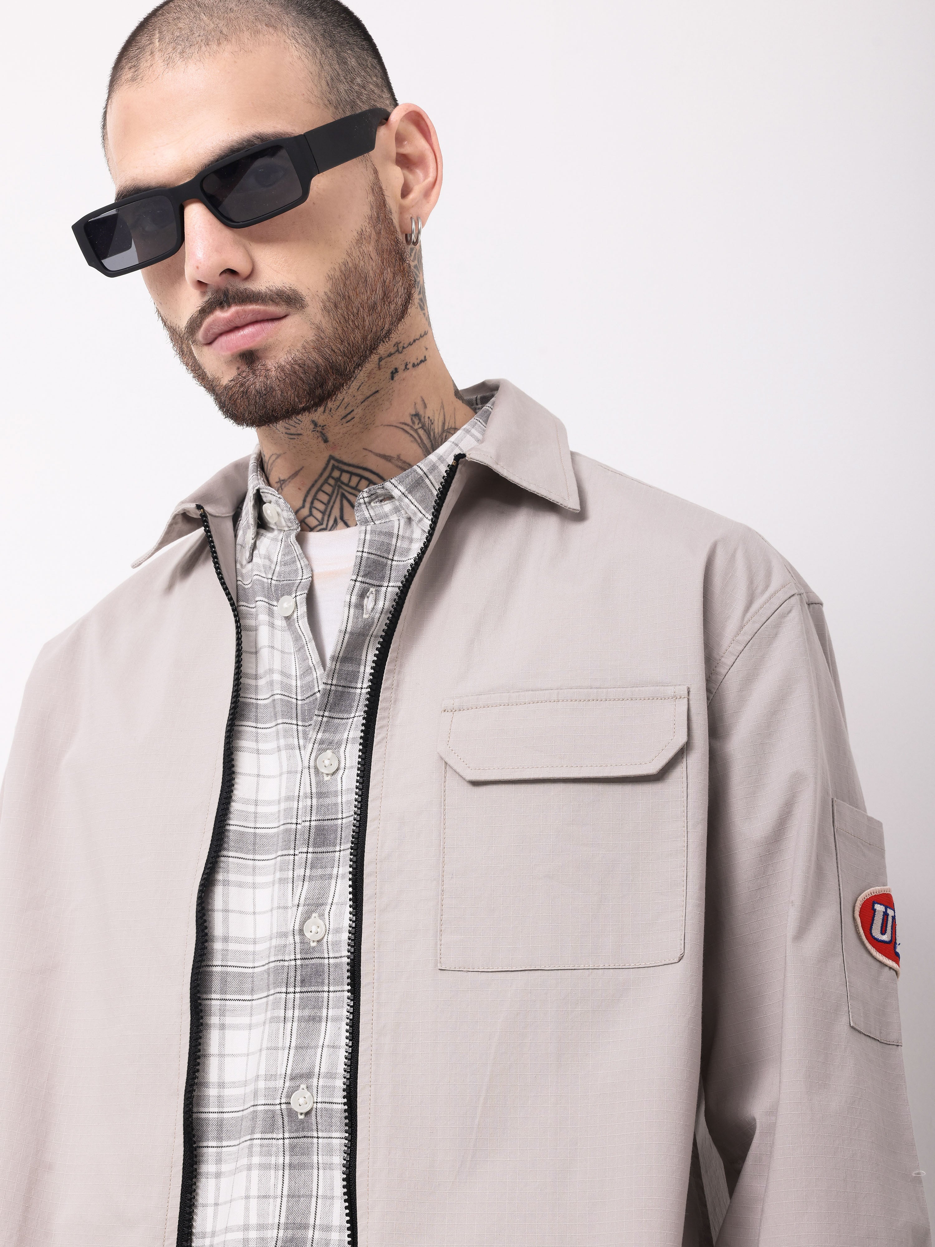 Men Beige Solid Shacket - Image 5