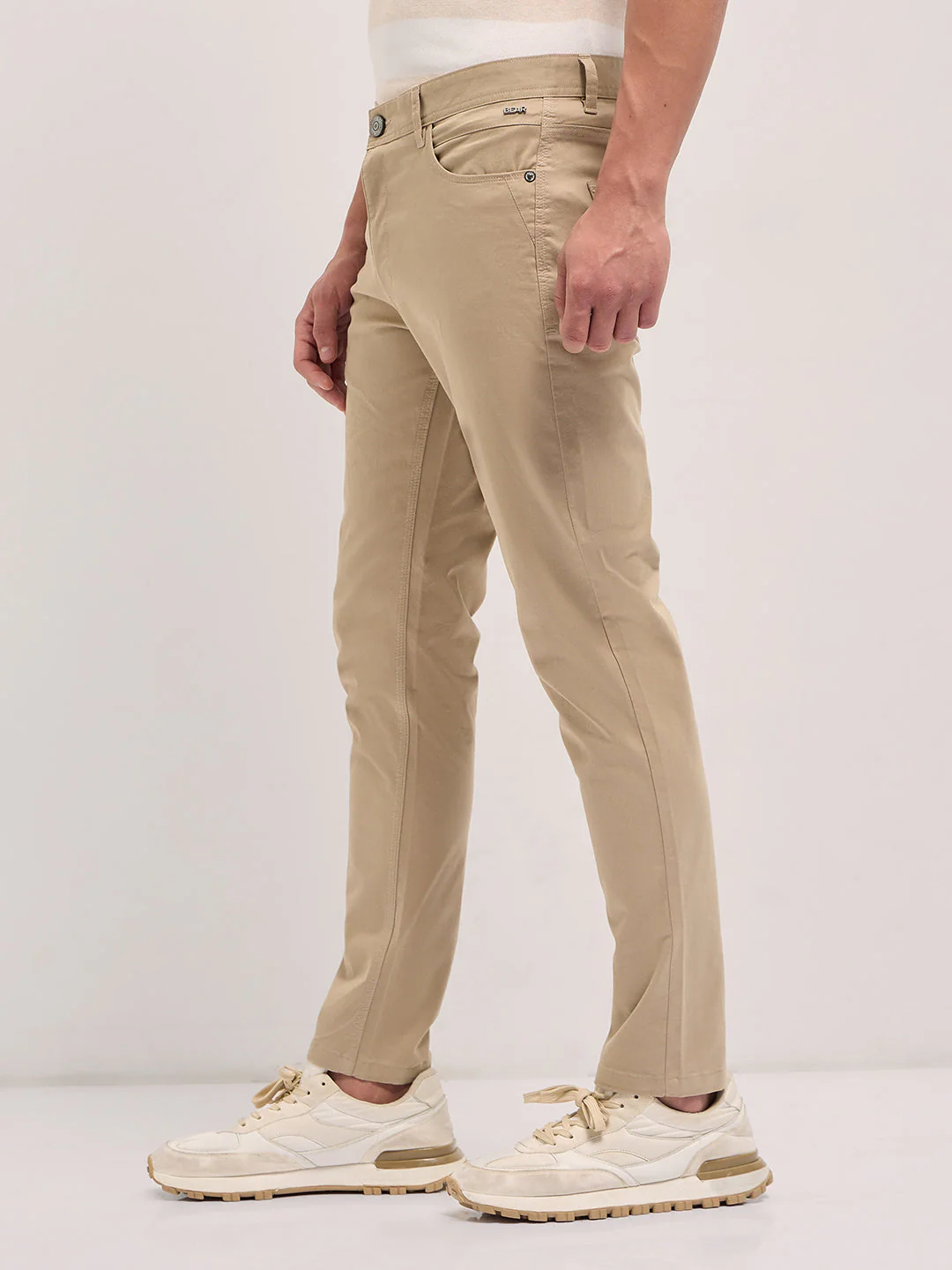 Men Beige Solid Slim Fit Casual Chino Trouser - Image 3
