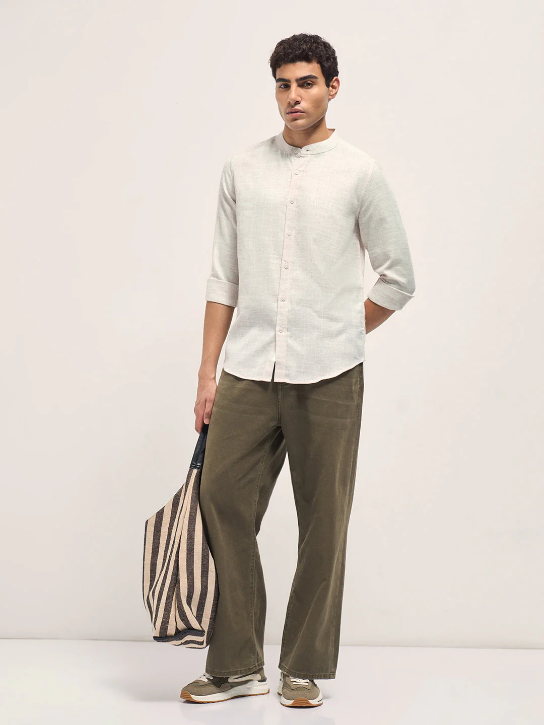 Men Beige Solid Slim Fit Casual Shirt - Image 4