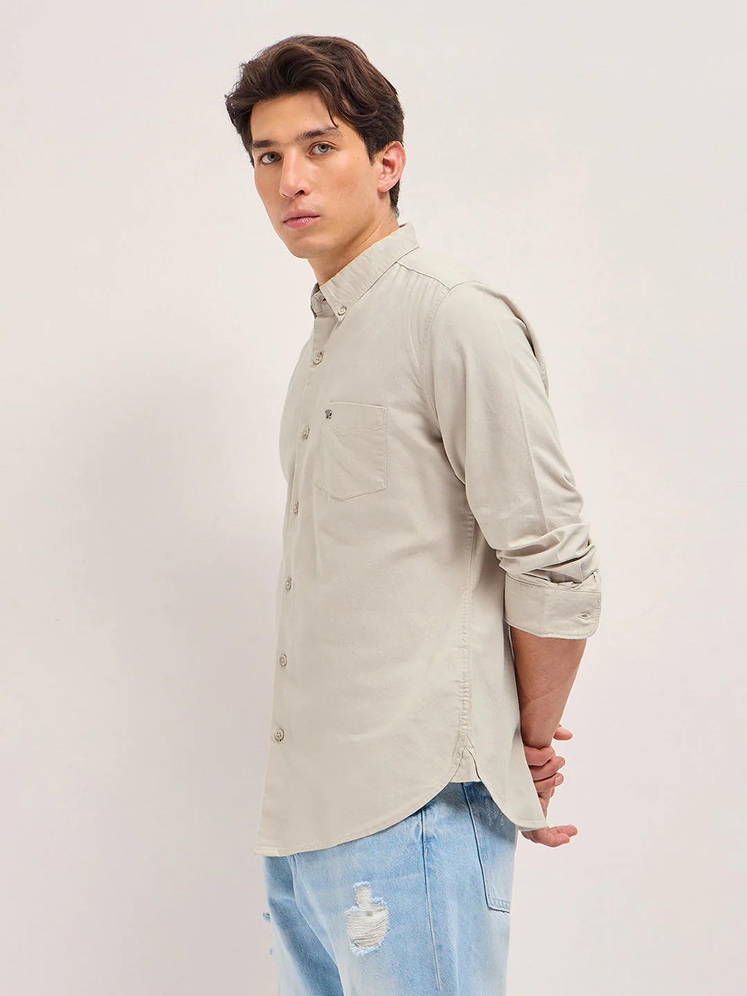 Men Beige Solid Slim Fit Casual Shirt - Image 3