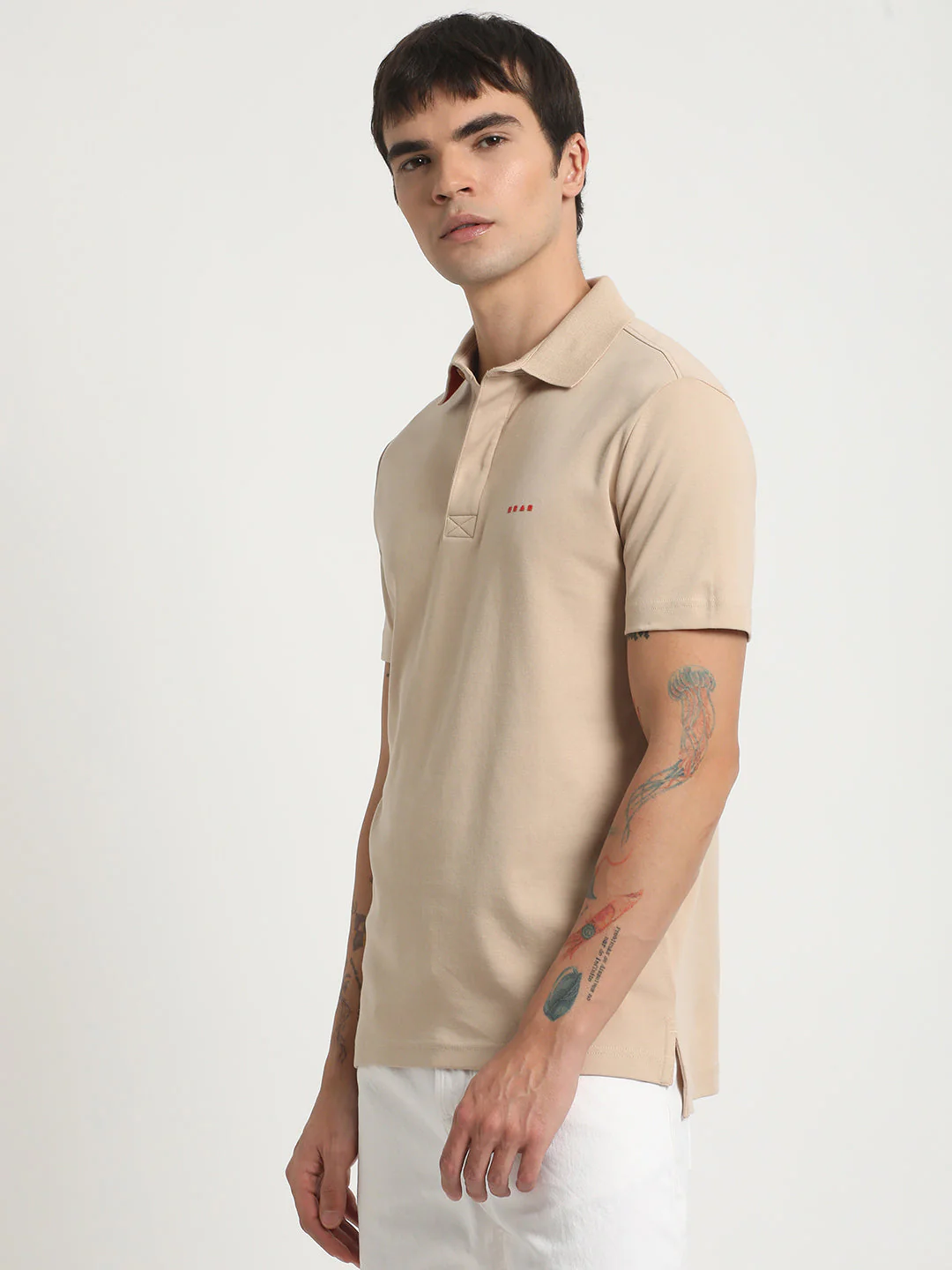 Men Beige Solid Slim Fit Polo Collar T-shirt - Image 3