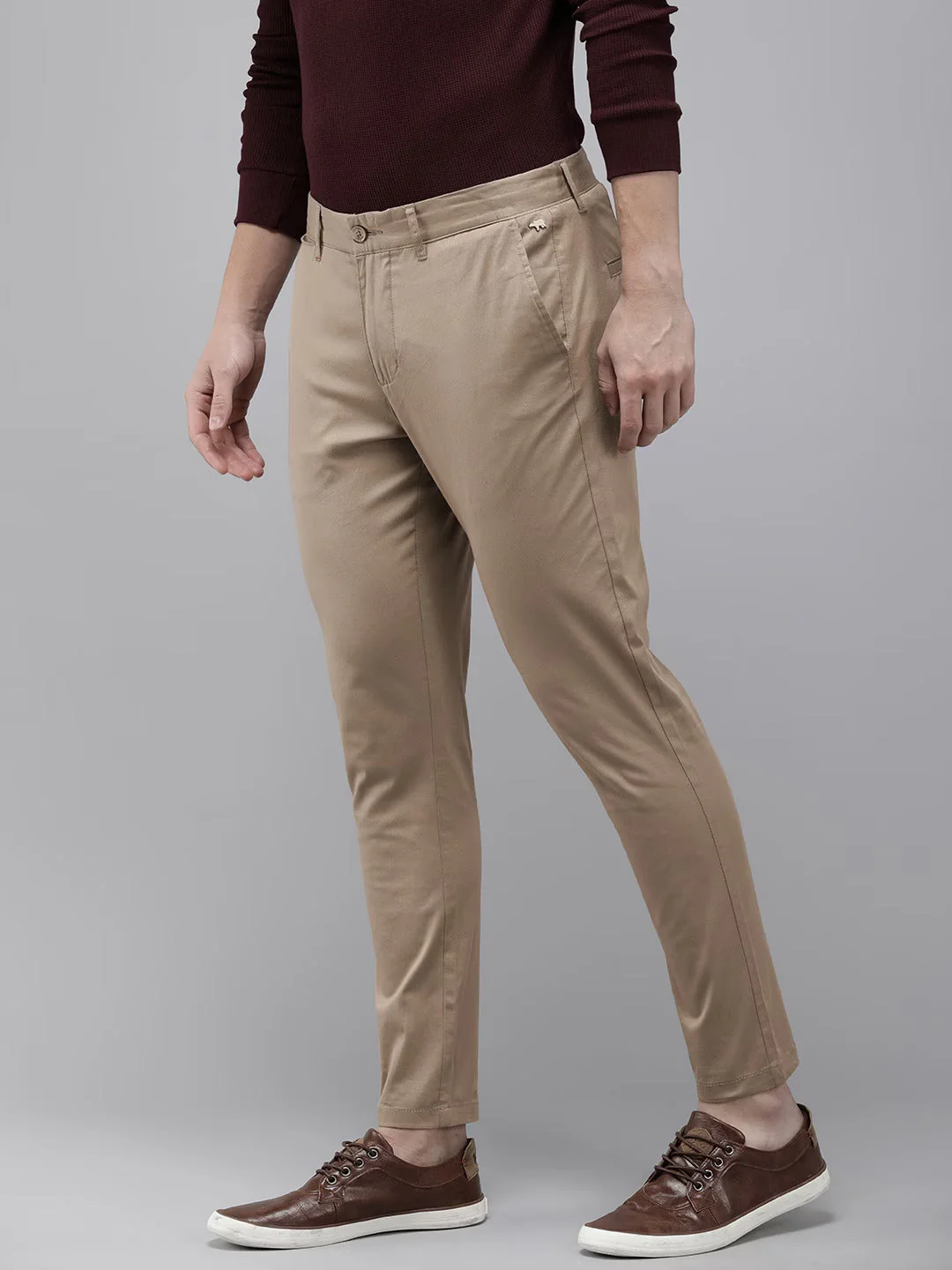 Men Beige Solid Tapered Fit Chinos Trousers - Image 2