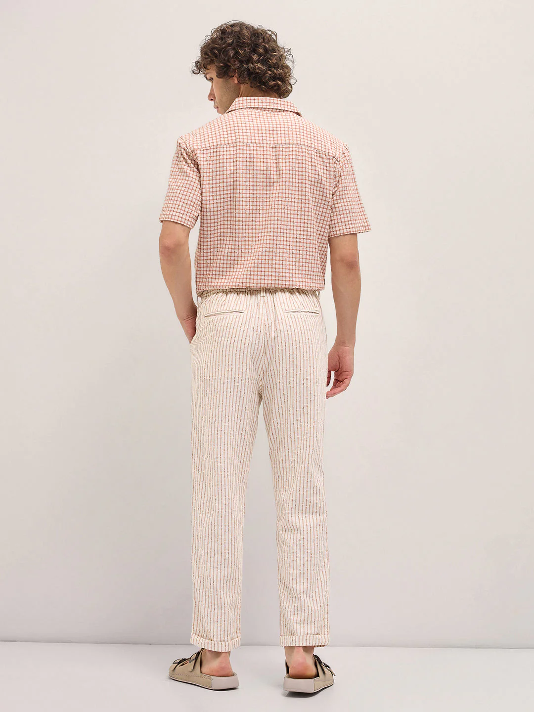Men Beige Stripes Tapered Fit Elasticated Waist Casual Trouser - Image 2