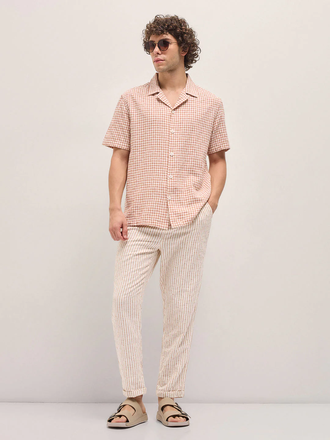 Men Beige Stripes Tapered Fit Elasticated Waist Casual Trouser - Image 4