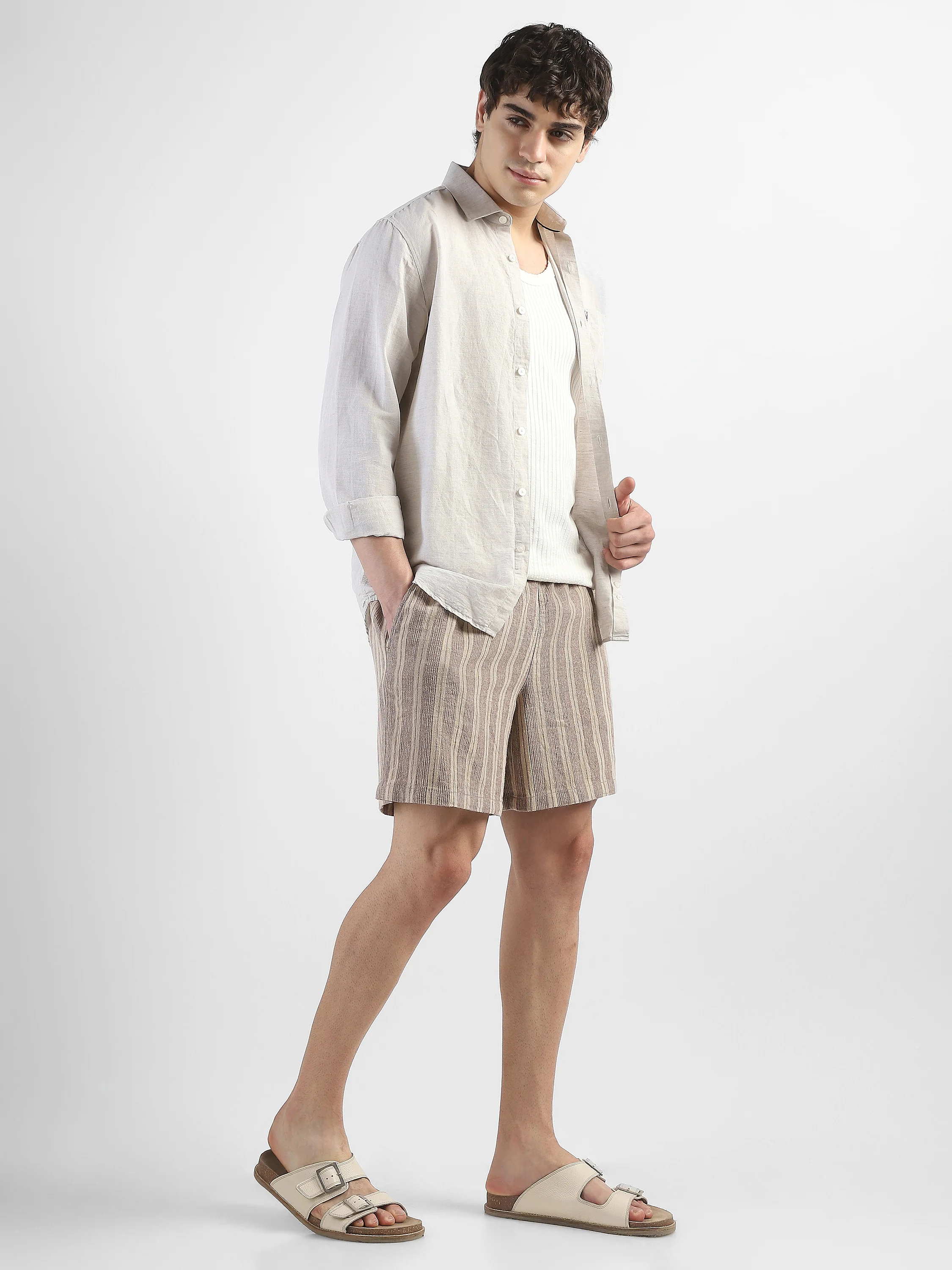 Men Beige Vertical Stripe Shorts - Image 4