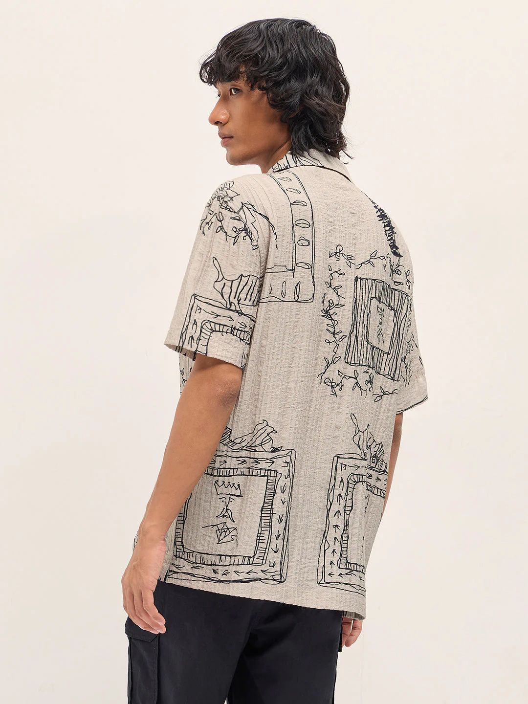 Men Beige Viscose Artistic Abstract Print Relaxed Fit Cuban Collar Shirt - Image 2