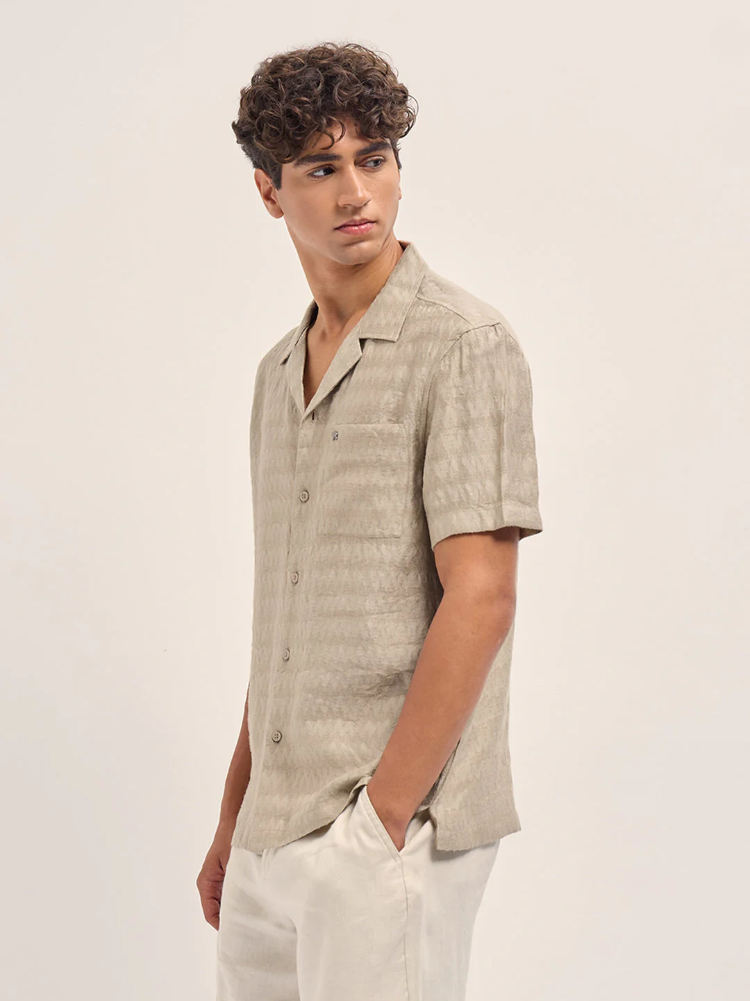 Men Beige Zigzag Textured Weave Relaxed Fit Half Sleeve Casual Shirt - Image 3