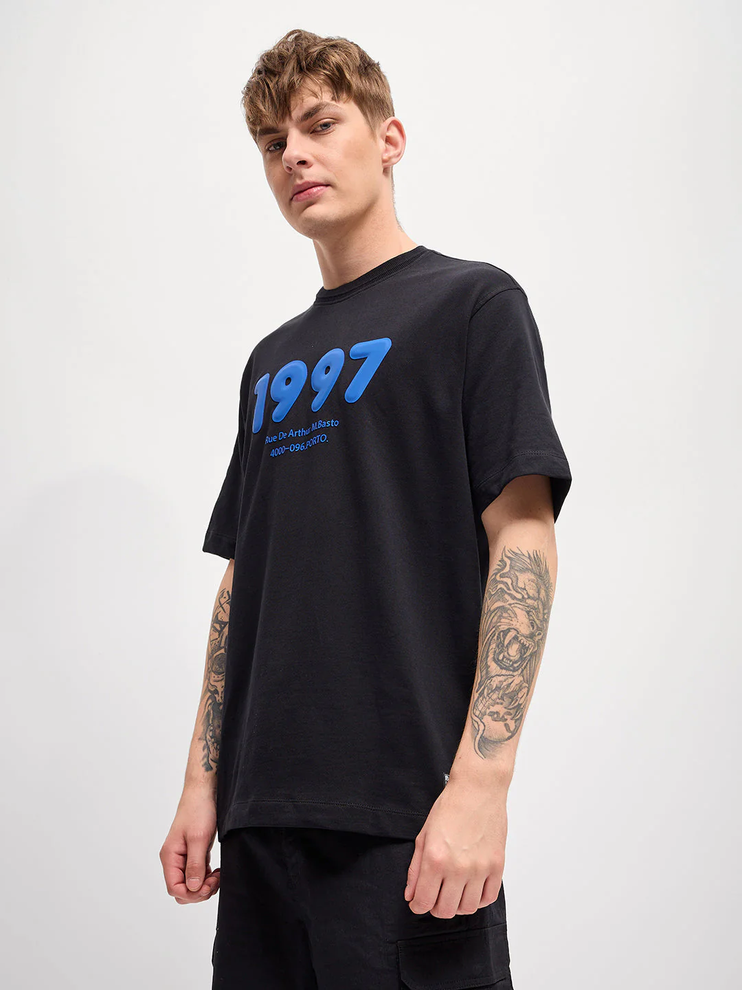 Men Black 3D Embossed Graphic print Crew Neck T-Shirt - Image 3