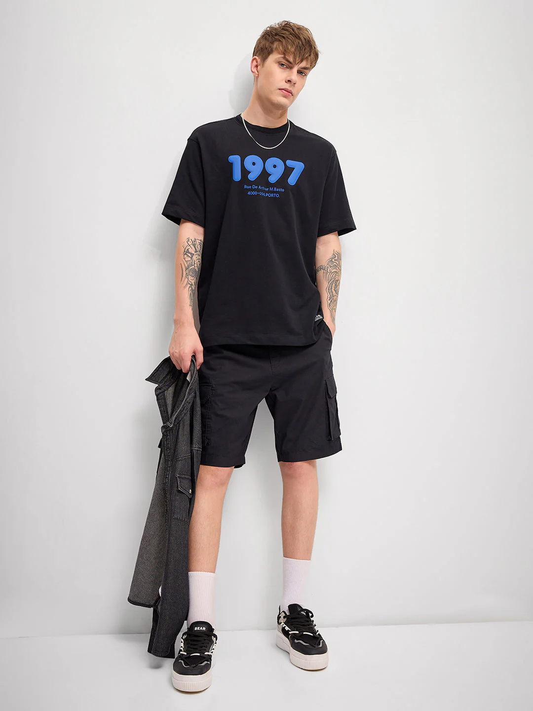 Men Black 3D Embossed Graphic print Crew Neck T-Shirt - Image 4