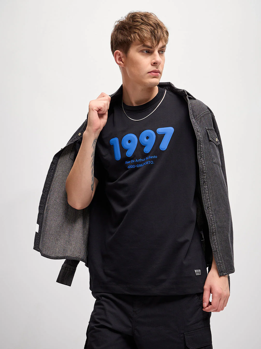 Men Black 3D Embossed Graphic print Crew Neck T-Shirt - Image 6