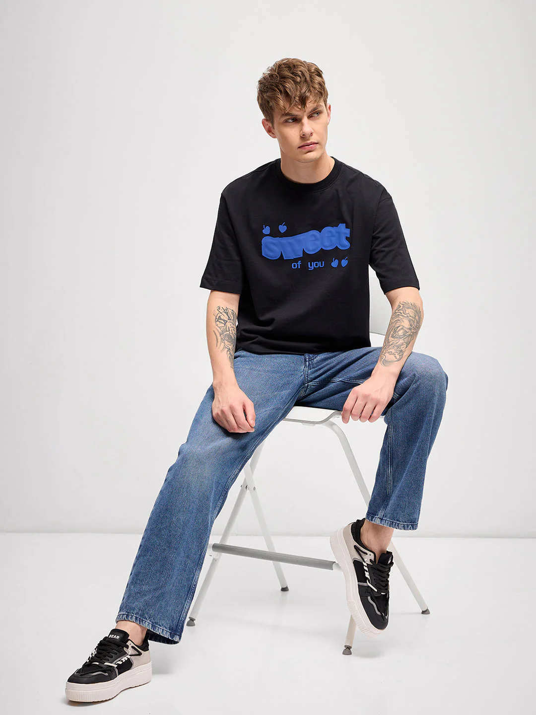 Men Black 3D Embossed Graphic print Crew Neck T-Shirt - Image 3