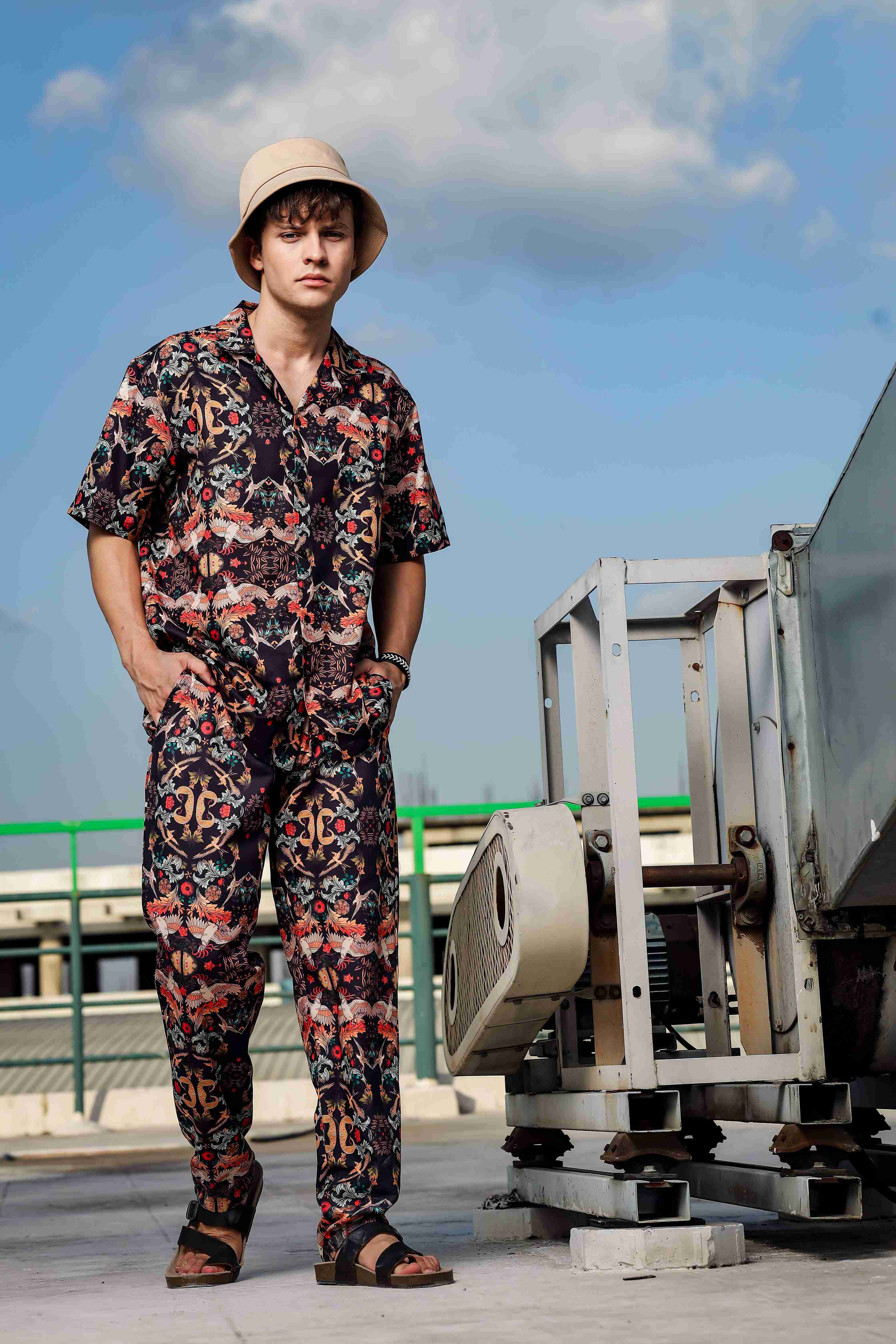 Men Black Abstract Print Pants - Image 6