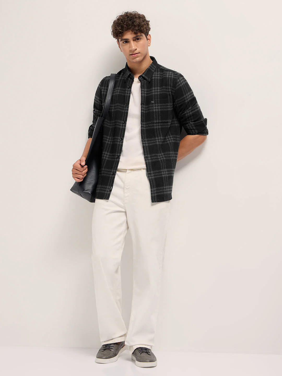 Men Black and Grey Flannel Checked Slim Fit Casual Shirt - Image 4