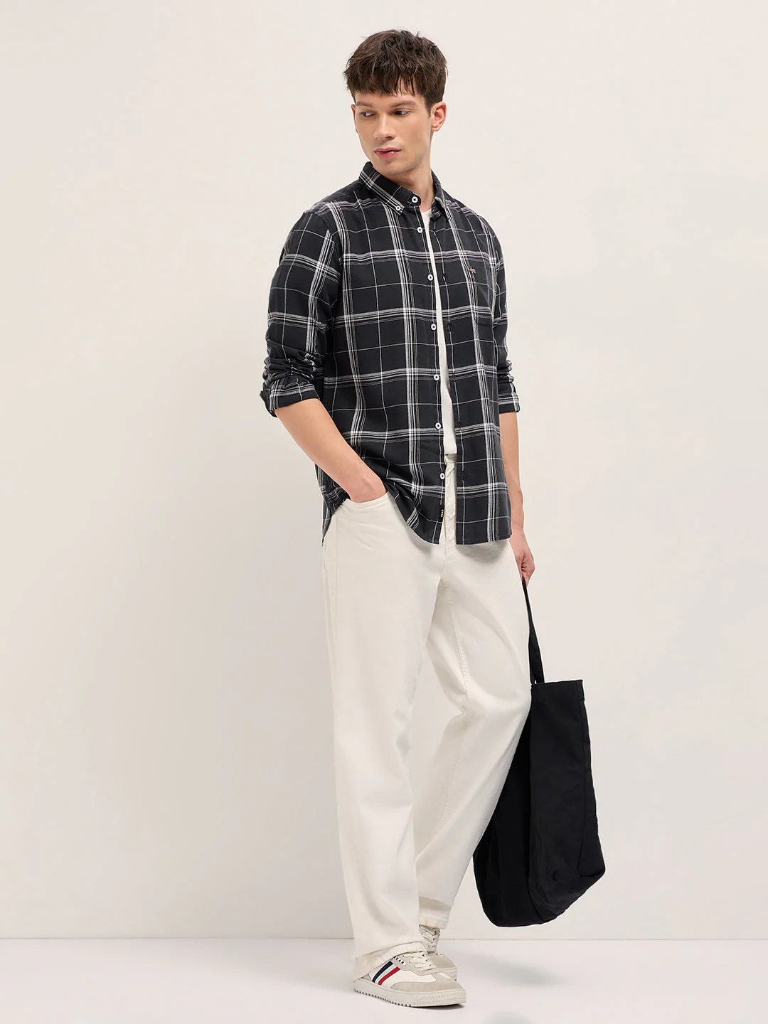 Men Black and White Checkered Slim Fit Casual Shirt - Image 4