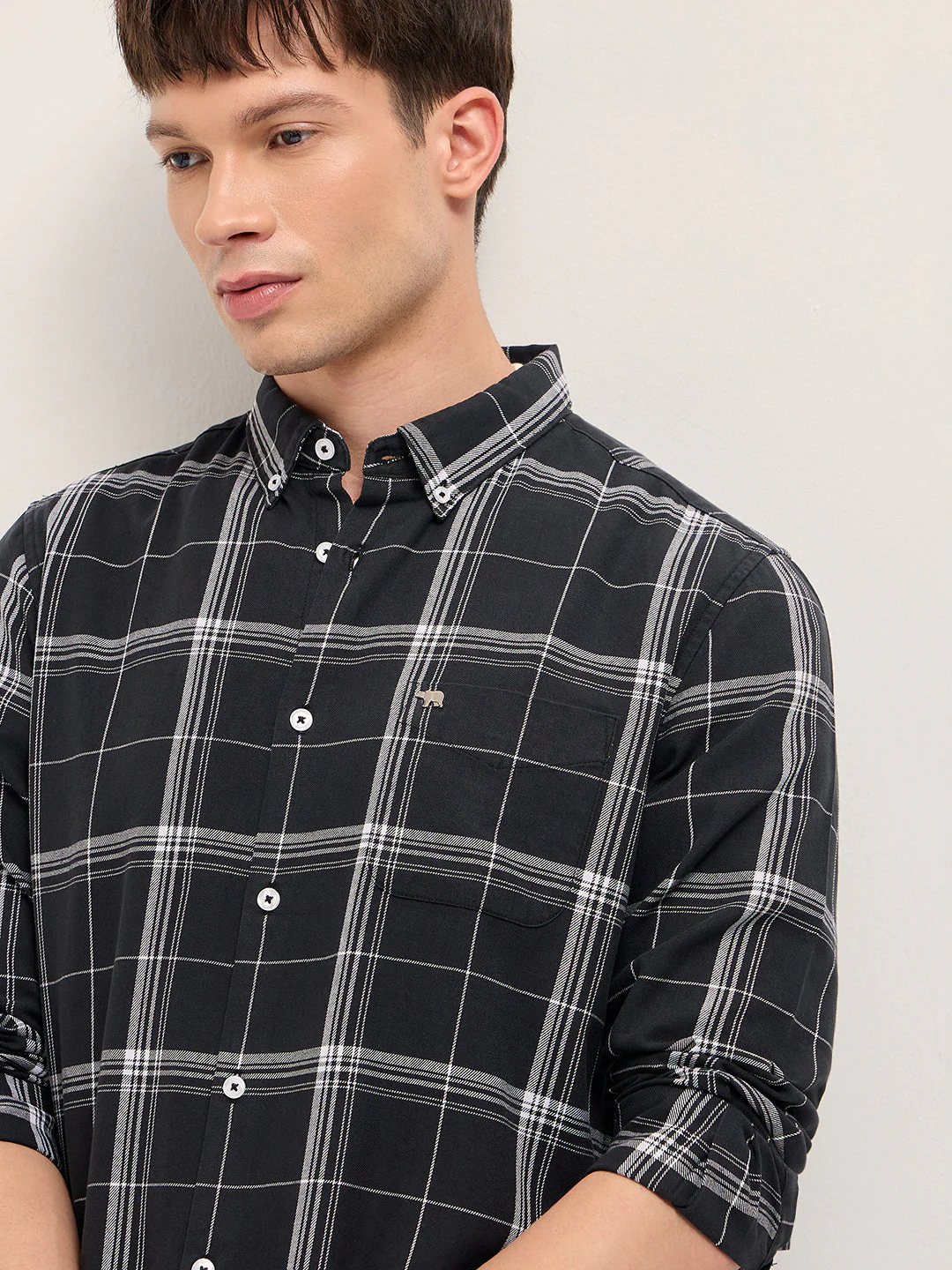 Men Black and White Checkered Slim Fit Casual Shirt - Image 5