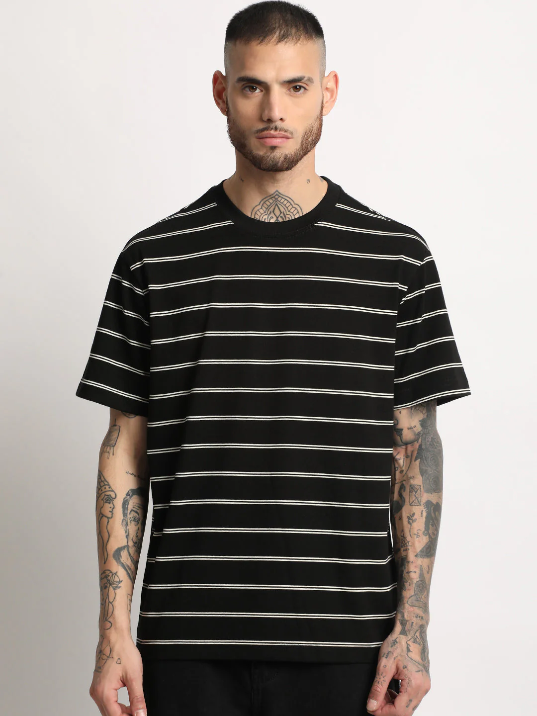 Men  Black and White Stripe Round Neck T-shirt - Image 2