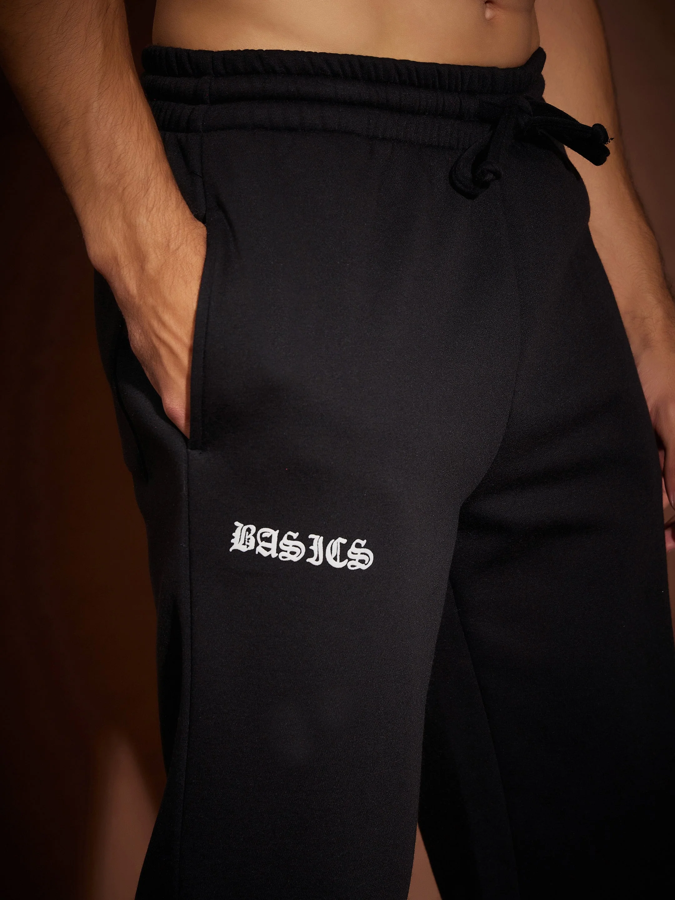Men Black BASIC Oversized Joggers - Image 4