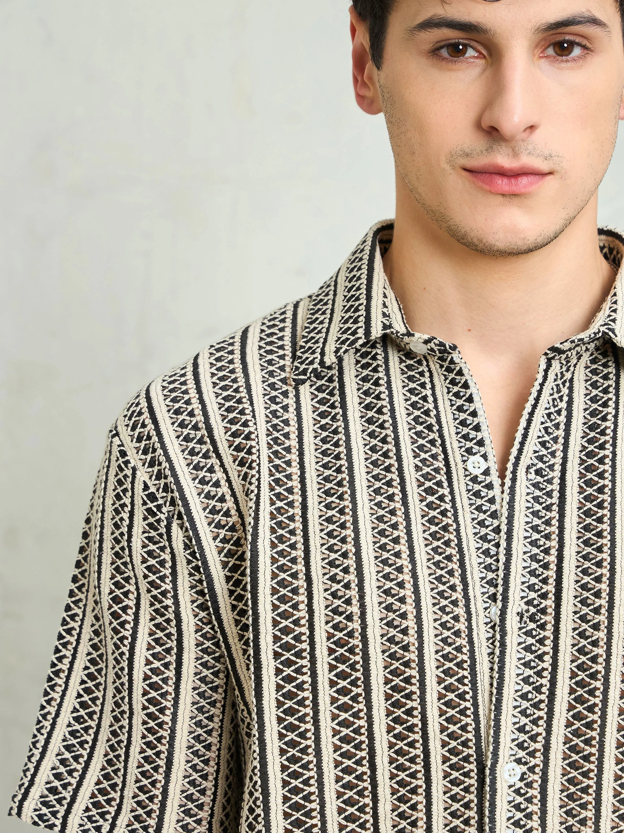 Men Black & Beige Lace Relax Fit Shirt - Image 4