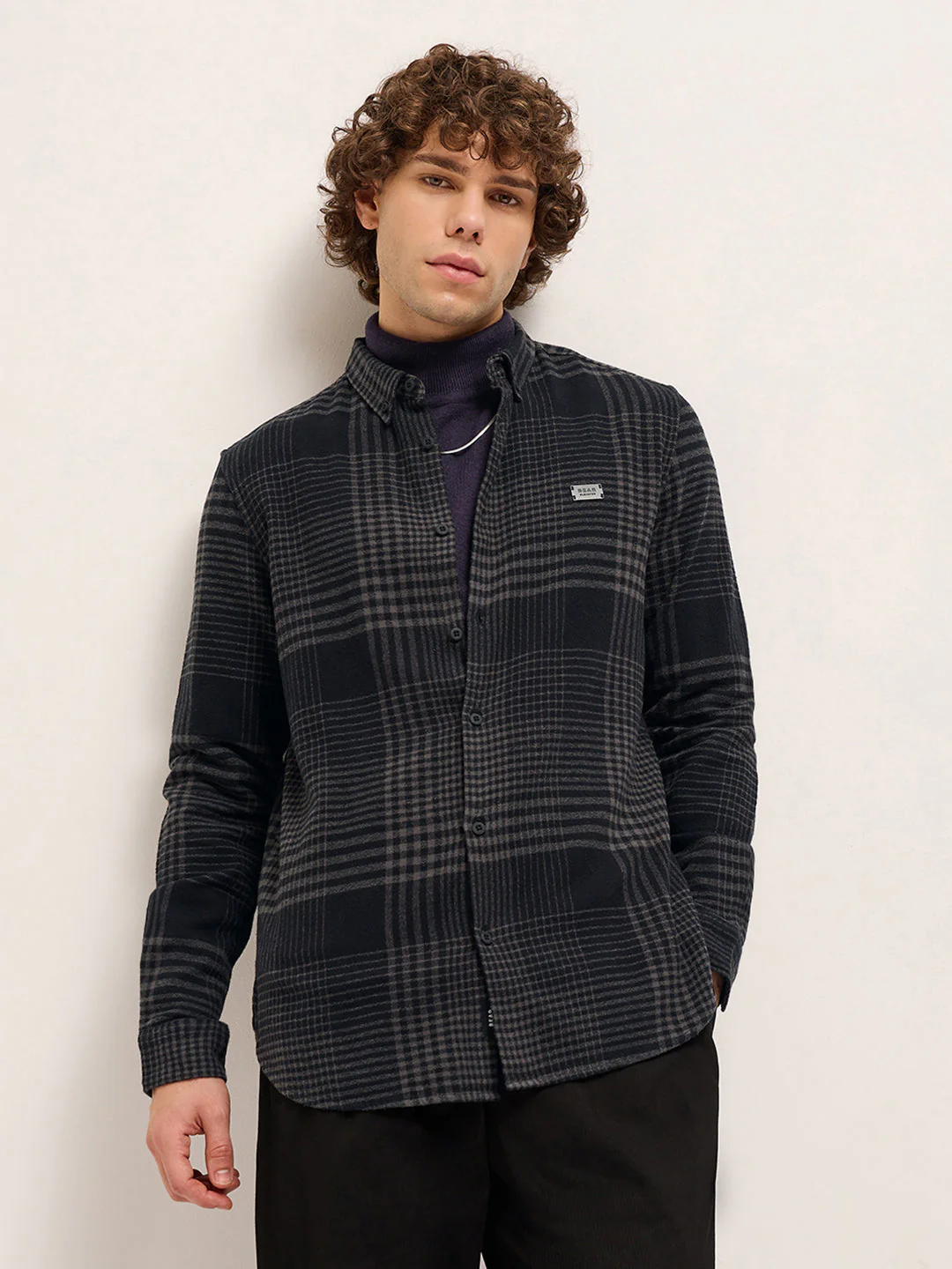 Men Black Casual Shirt - Image 4