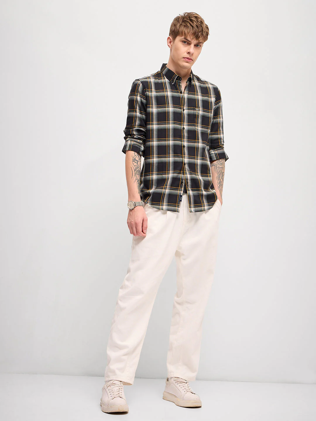 Men Black Checked Slim Fit Casual Shirt - Image 4