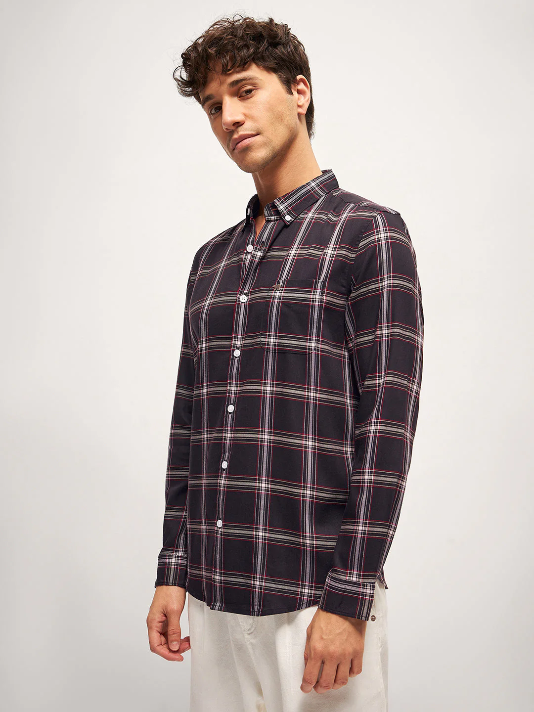 Men Black Checked Slim Fit Casual Shirt - Image 3